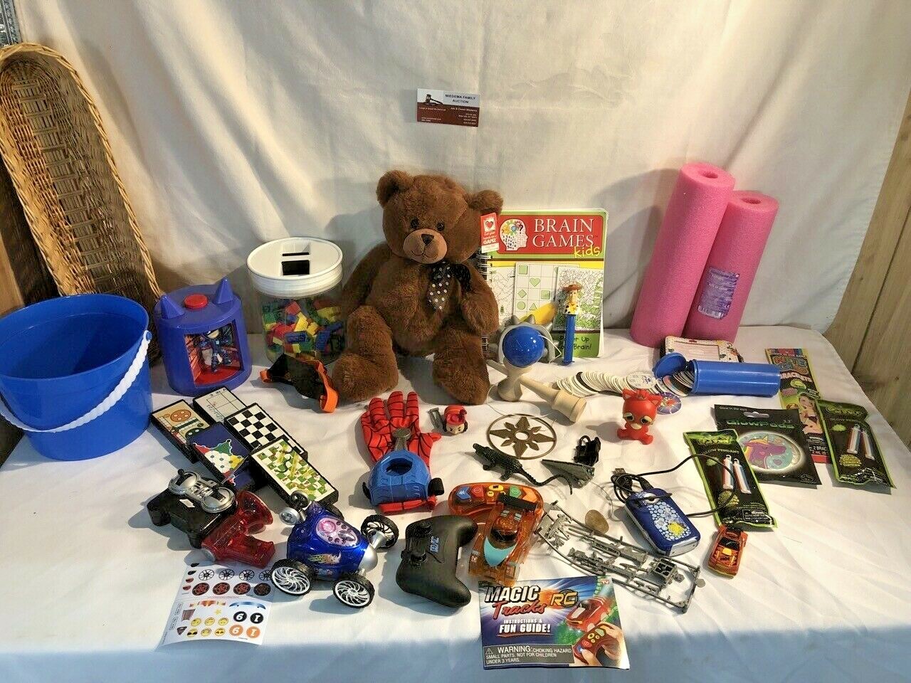 Estate Services Clearance Sale-15 pounds Box of new/used items-see description#