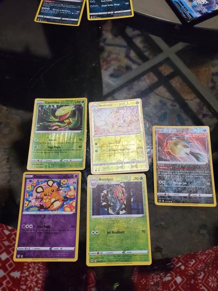 POKÉMON card LOT