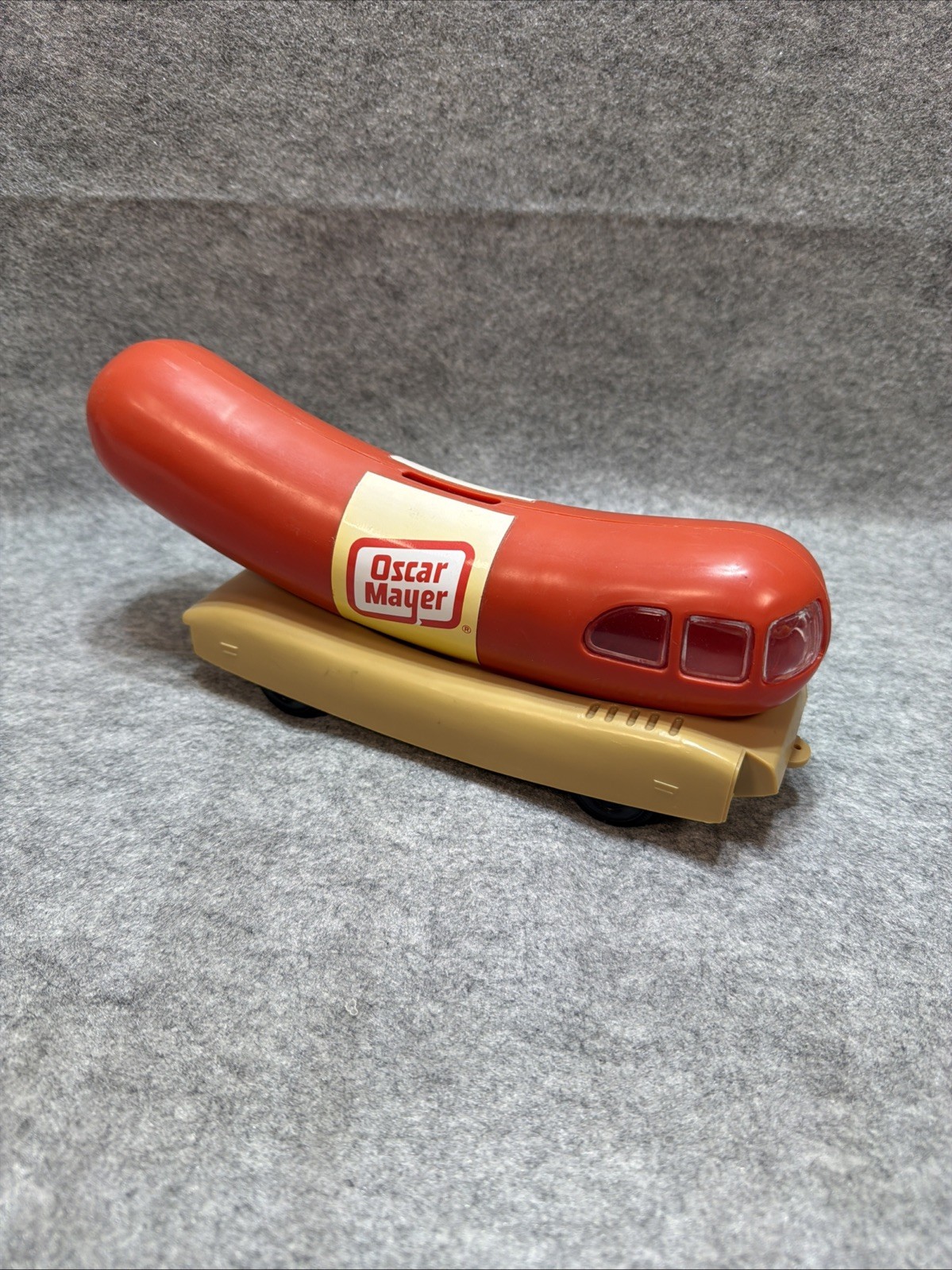 Lot – Super Bowl XXX Hat & Oscar Mayer Wienermobile Hot Dog 10” Piggy Bank 1993