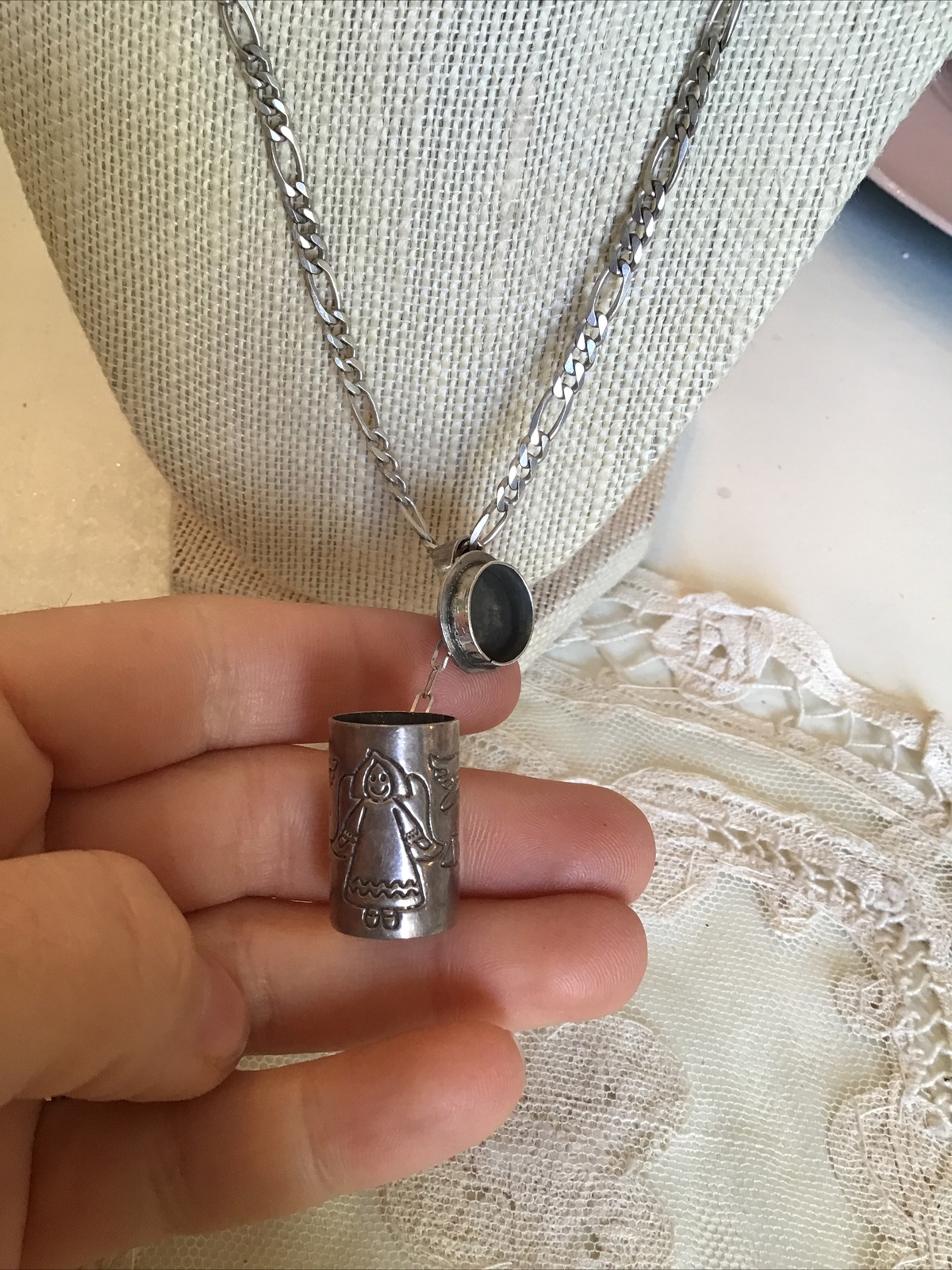 Mexico 925 Sterling Silver Signed eFs Wish Necklace Angels Italy 925 Chain 18.8g
