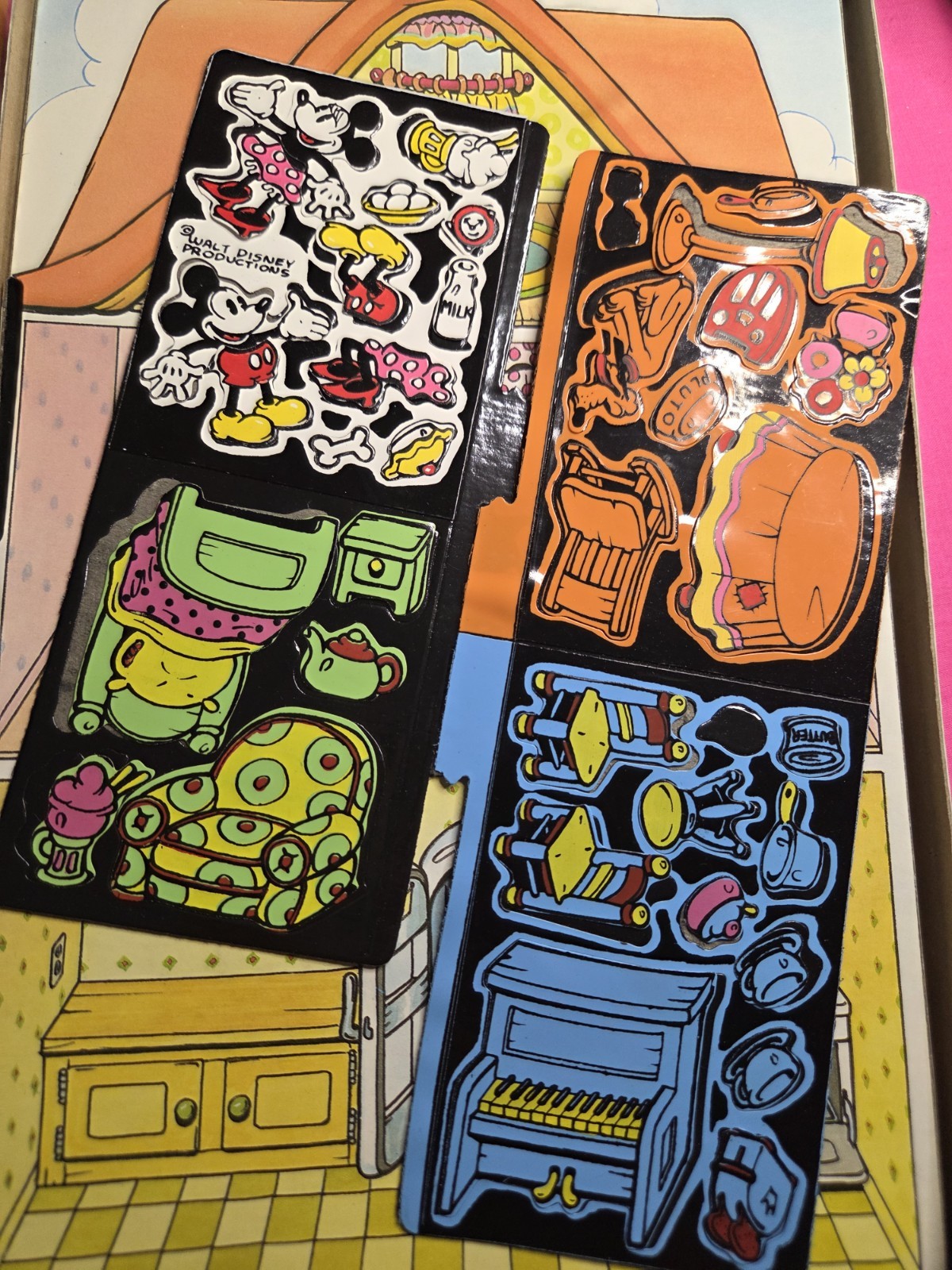 Junk Drawer Mixed Lot vtg toys DISNEY: pez Colorforms Wind UP Thermos