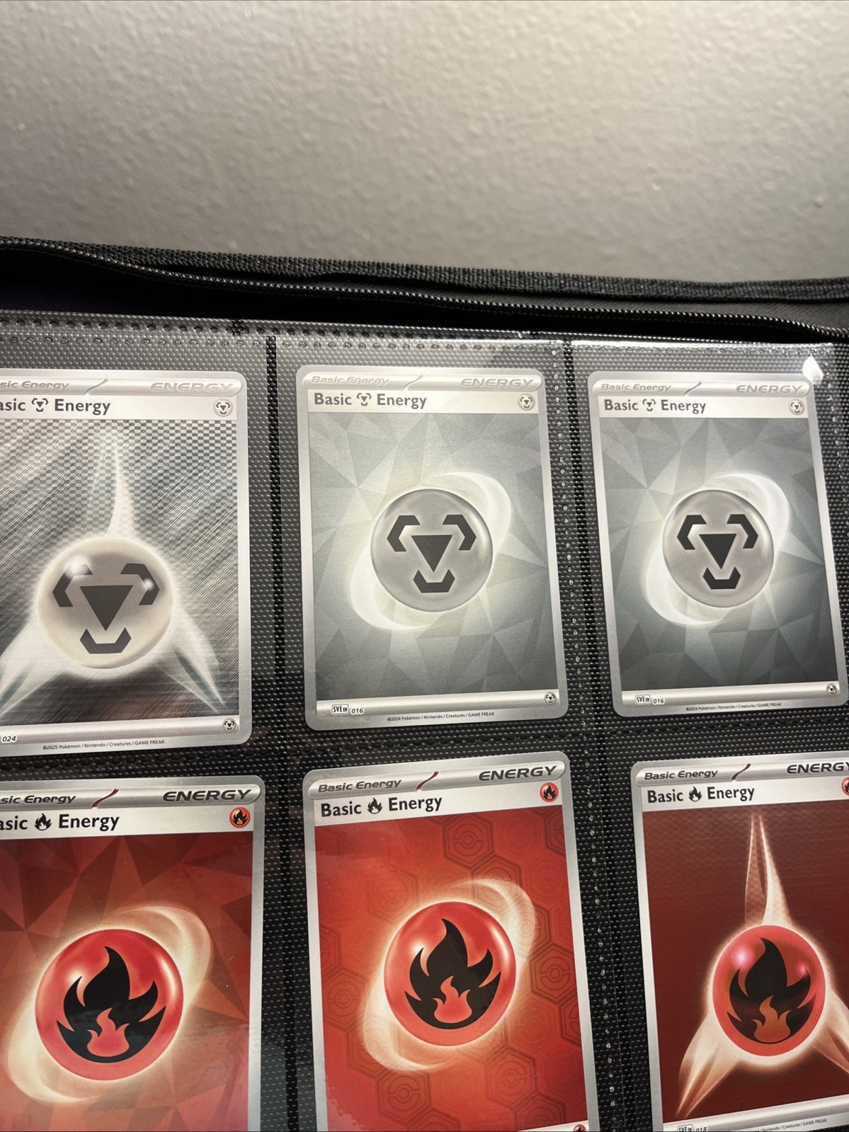 Pokémon Holo Basic Energy Lot Of 18 SV Era