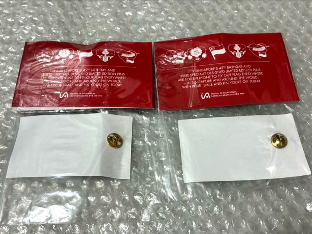 4 pieces AIR CANADA Singapore 45th Anniversary Pin Badge