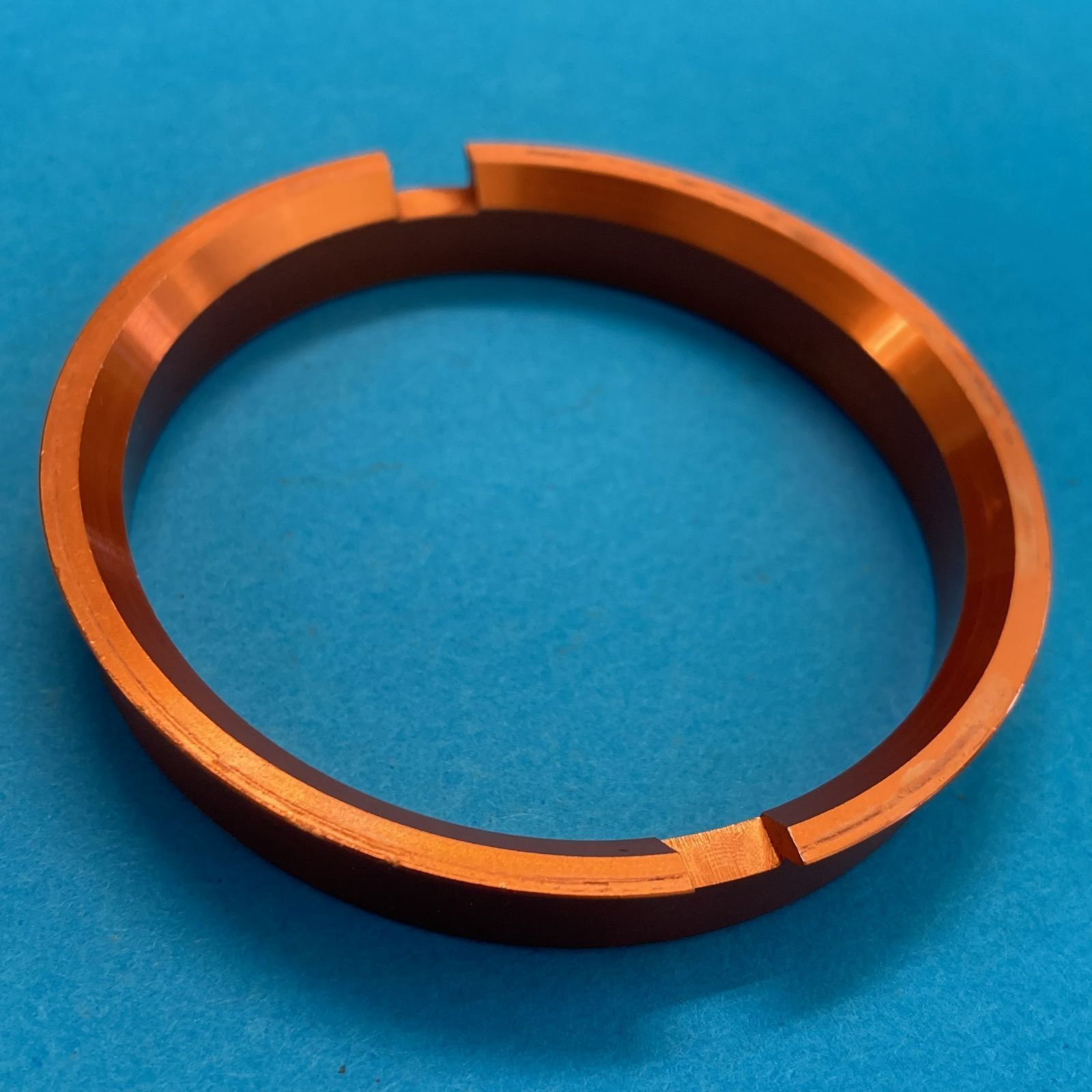 Nissan 4-hole hub ring, 2 pieces, for non-genuine wheels, outer diameter .67mm,