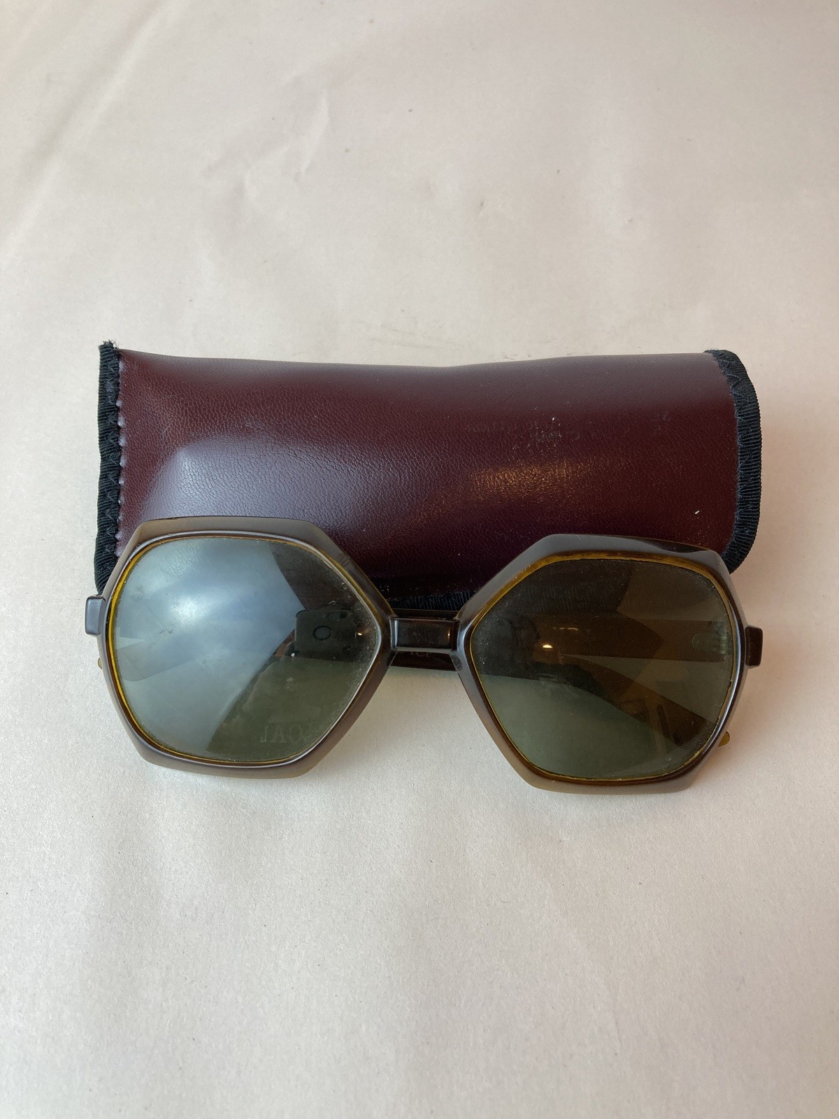 Vintage sunglasses, burgundy frame, w/ leather case