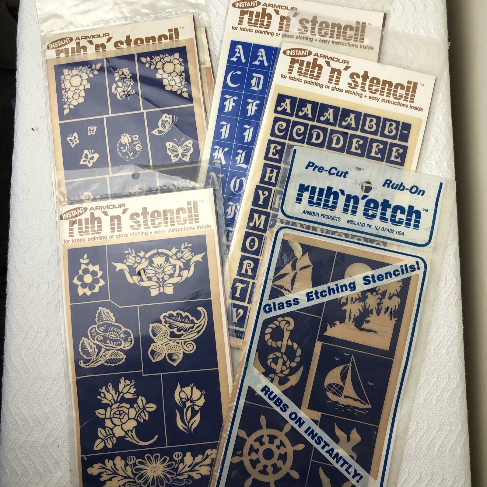 6 Vintage Armour Rub ‘n’ Etch Glass Etching & Fabric Paint Stencils 1980 MIX NOS