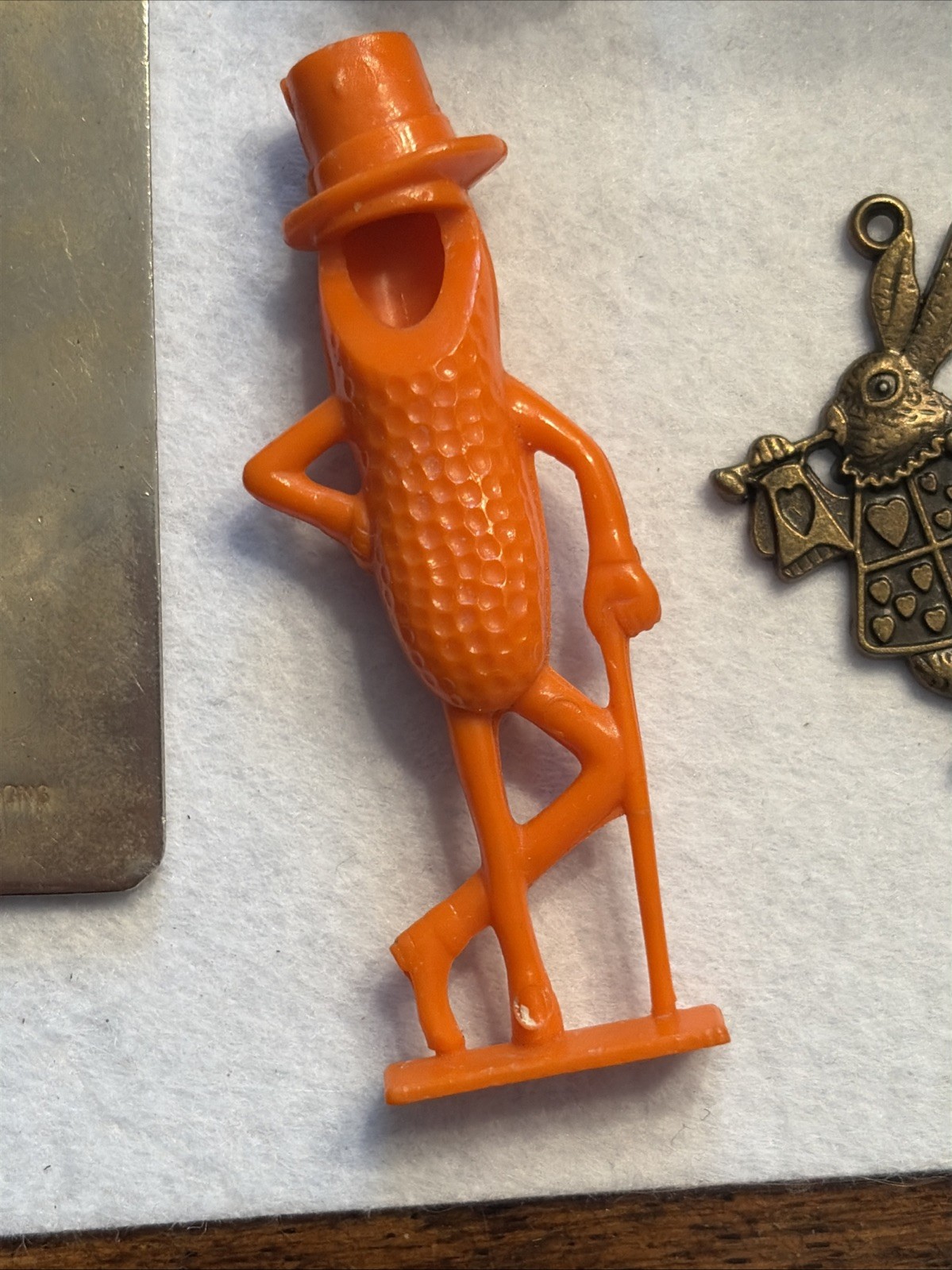 VINTAGE ANTIQUE JUNK DRAWER LOT. VINTAGE ITEMS & ANTIQUES – Variety Mixed Lot