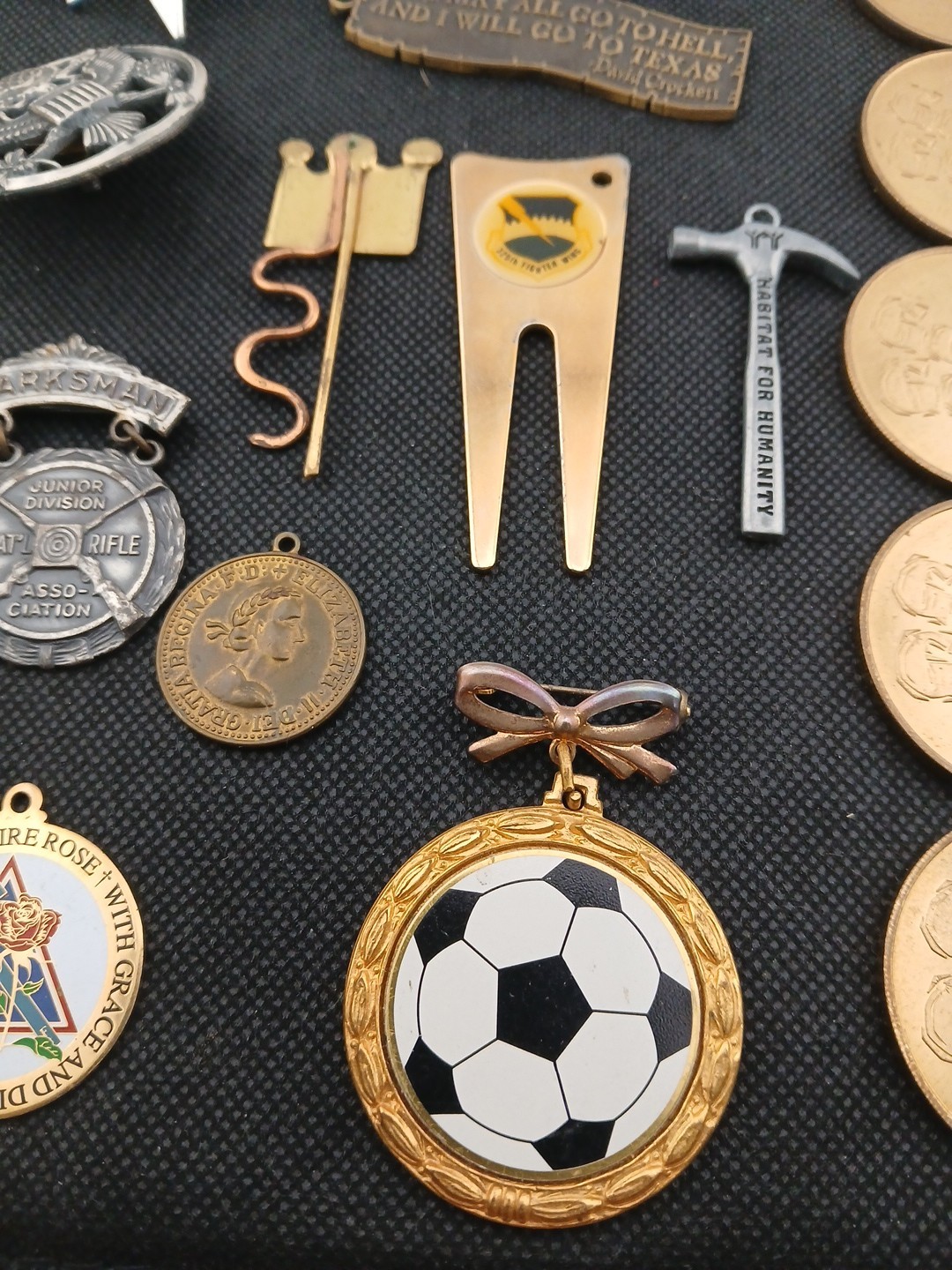 LOT OF GRANDPA’S vintage Souvenir coins pins Keychains collection