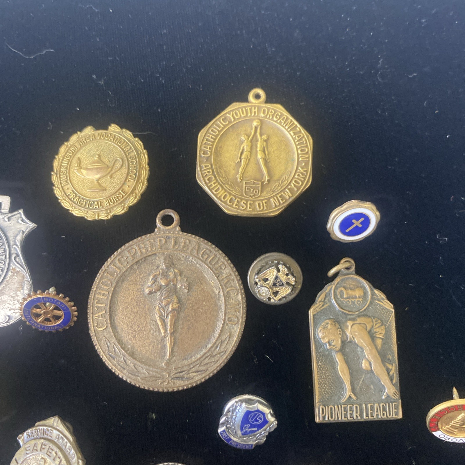 Random Medallion Lot Multiple Pieces