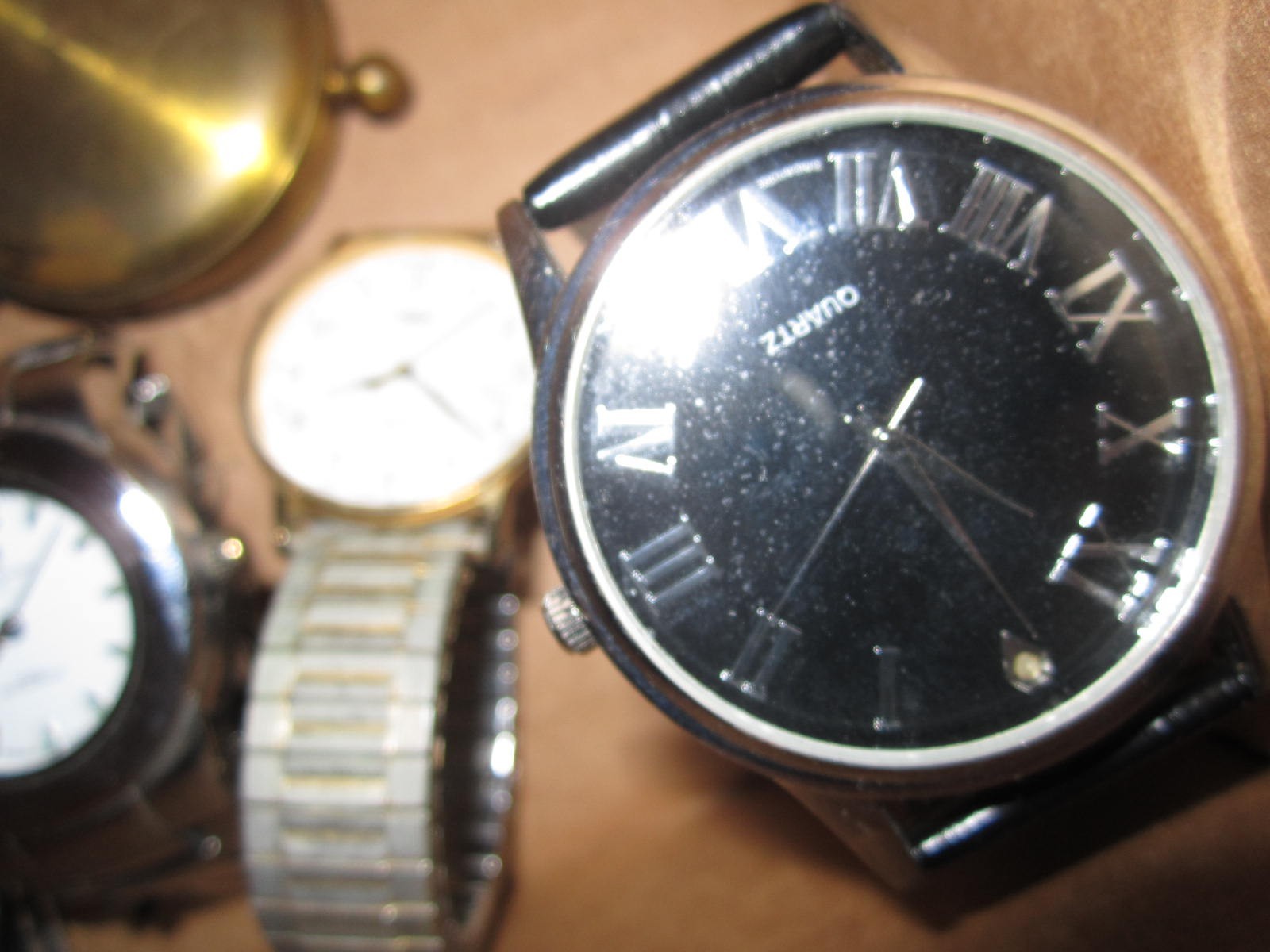 junk drawer lot vintage collectibles Lot of 5 untested watches and brass compass