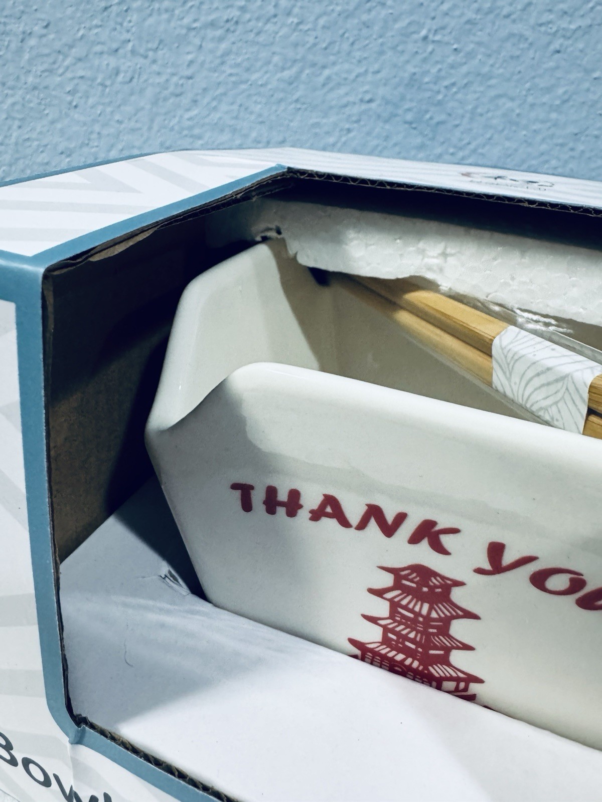 Urban Tokyo Chinese Takeout Box Style Porcelain Bowl With Chopsticks 18 fl oz Sq