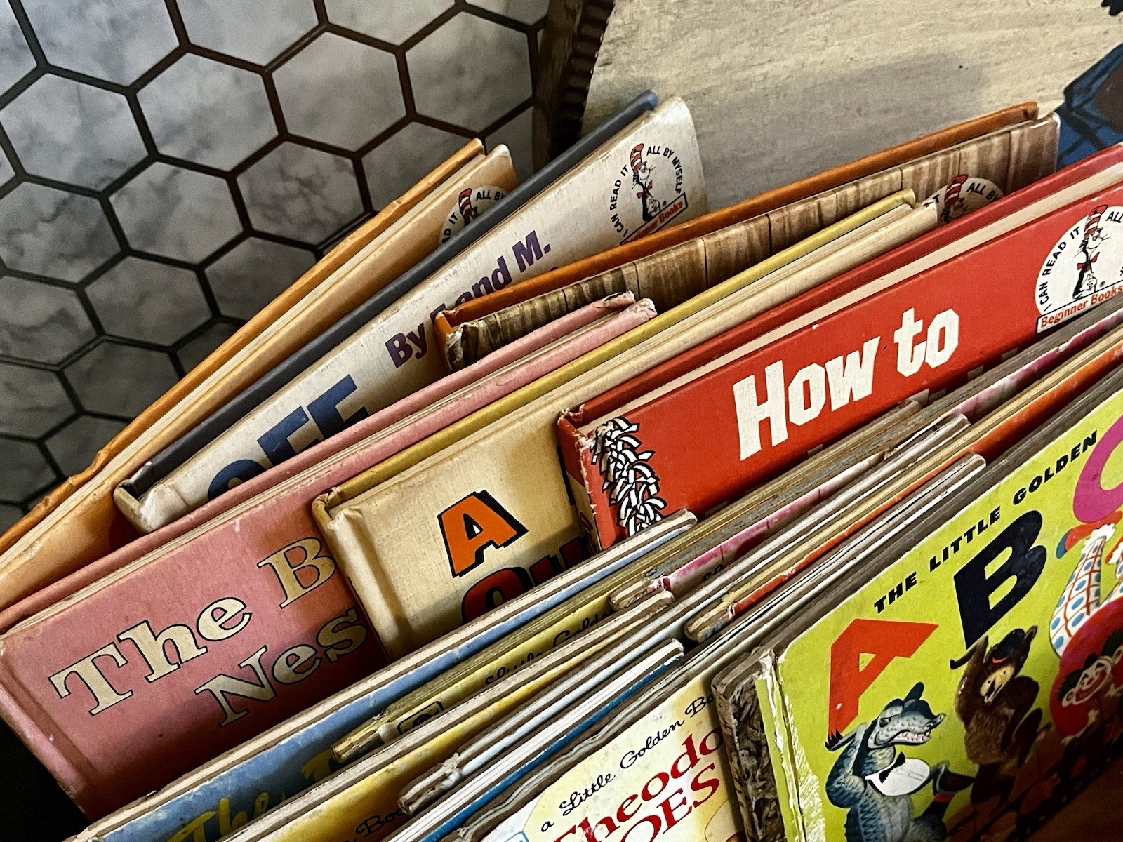 Vintage Children Kids Lot 30+ Golden Books, Dr. Seuss, Carousel Musical Horse ++