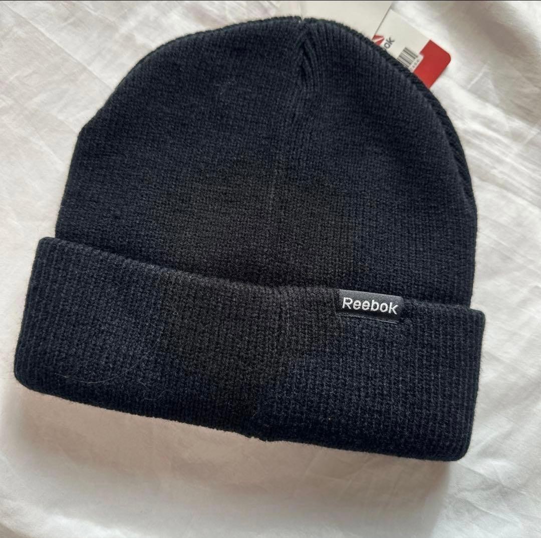 Out of print Reebok logo embroidery knit hat beanie black