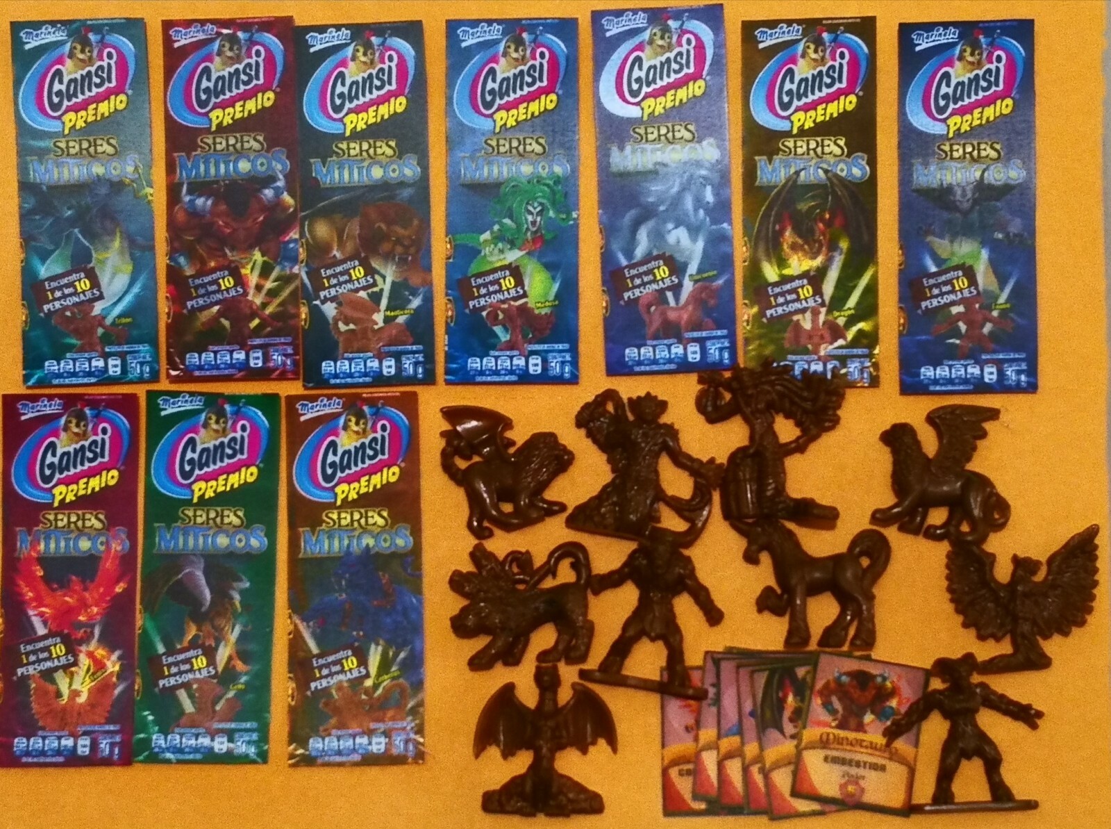 Seres Miticos marinela Mexico Full collection 10 Figures + 10 promo +10 cards