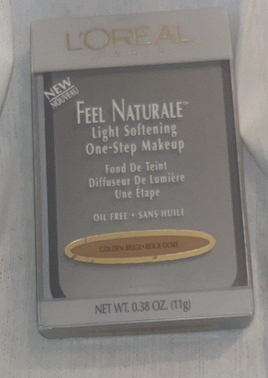Loreal Feel Naturale Light Softening One Step Makeup- Golden Beige