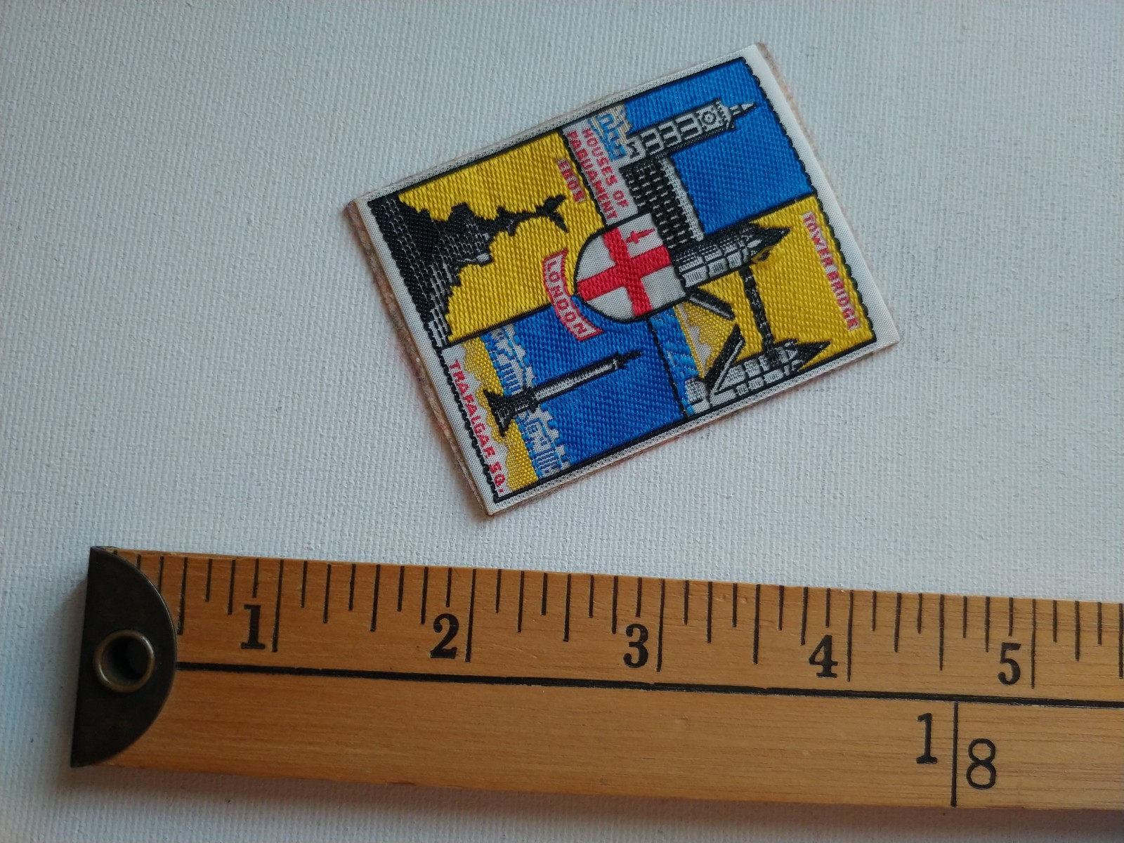 * 70S LONDON ENGLAND UK TRAVEL souvenir PATCH CREST ECUSSON *