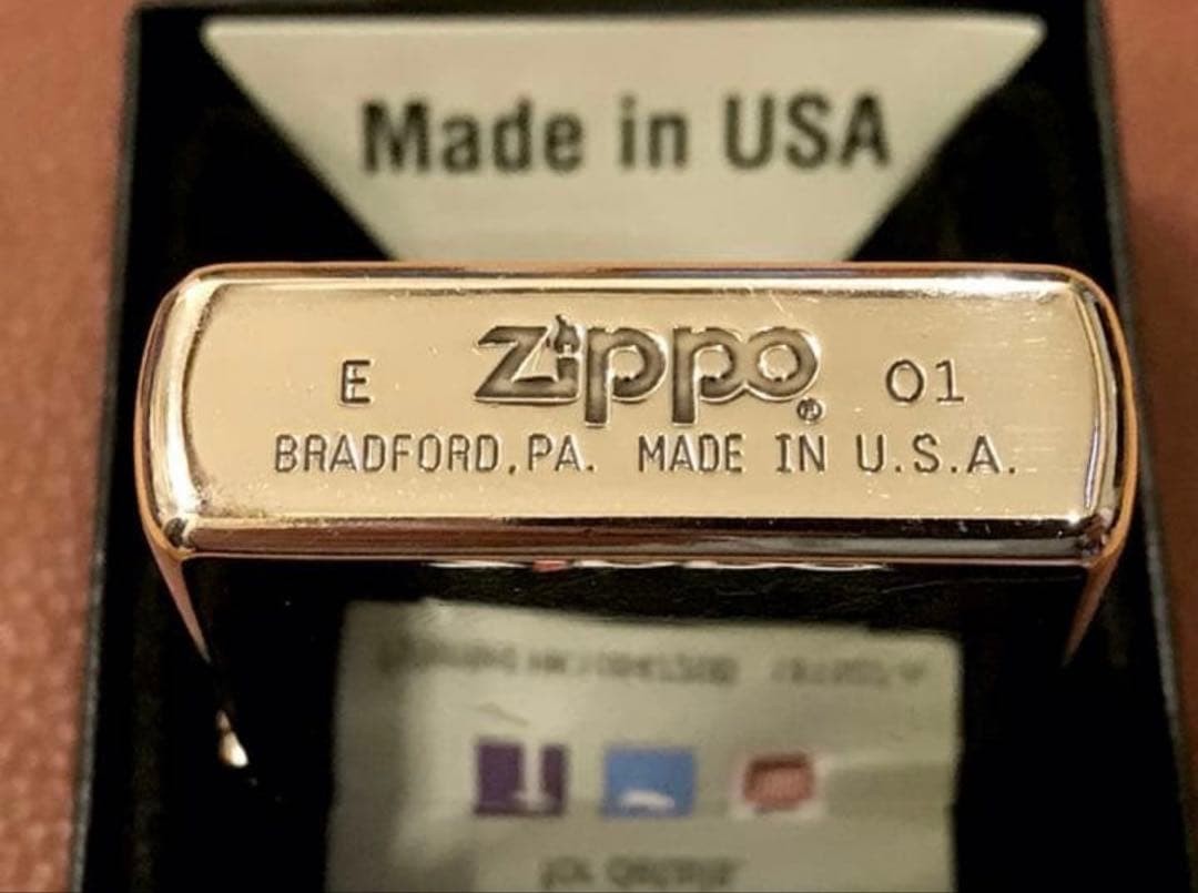 Zippo Classic Car Limited Serial No. Silver wrapped 2001 Good condition