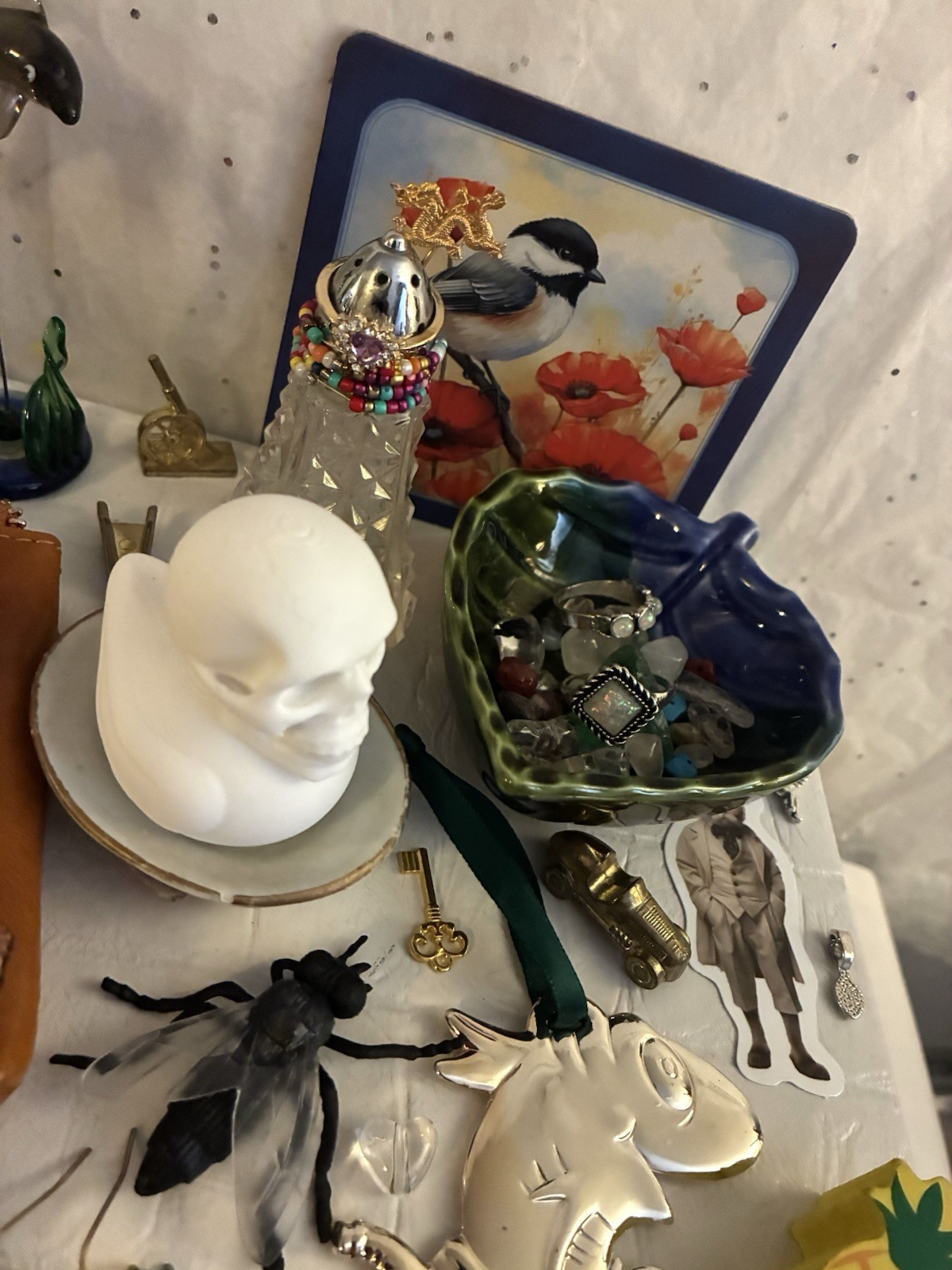 Vtg Now Michelangelo Cat Painting Goth Skull Wallet Charms Junk Drawer Art Lot