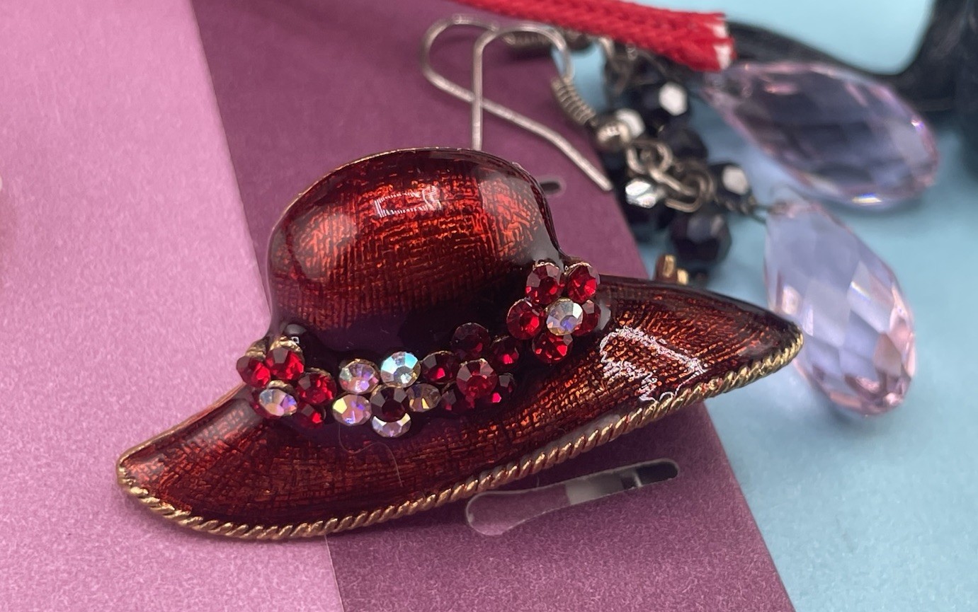 Grandmas Junk Drawer Lot Unusual Items Vintage To Modern Brooch Pin Random