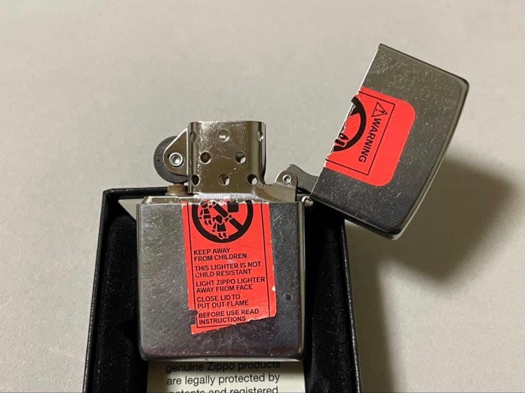 Zippo Elvis Presley 50th Anniversary Heart Made in 2002 Unused