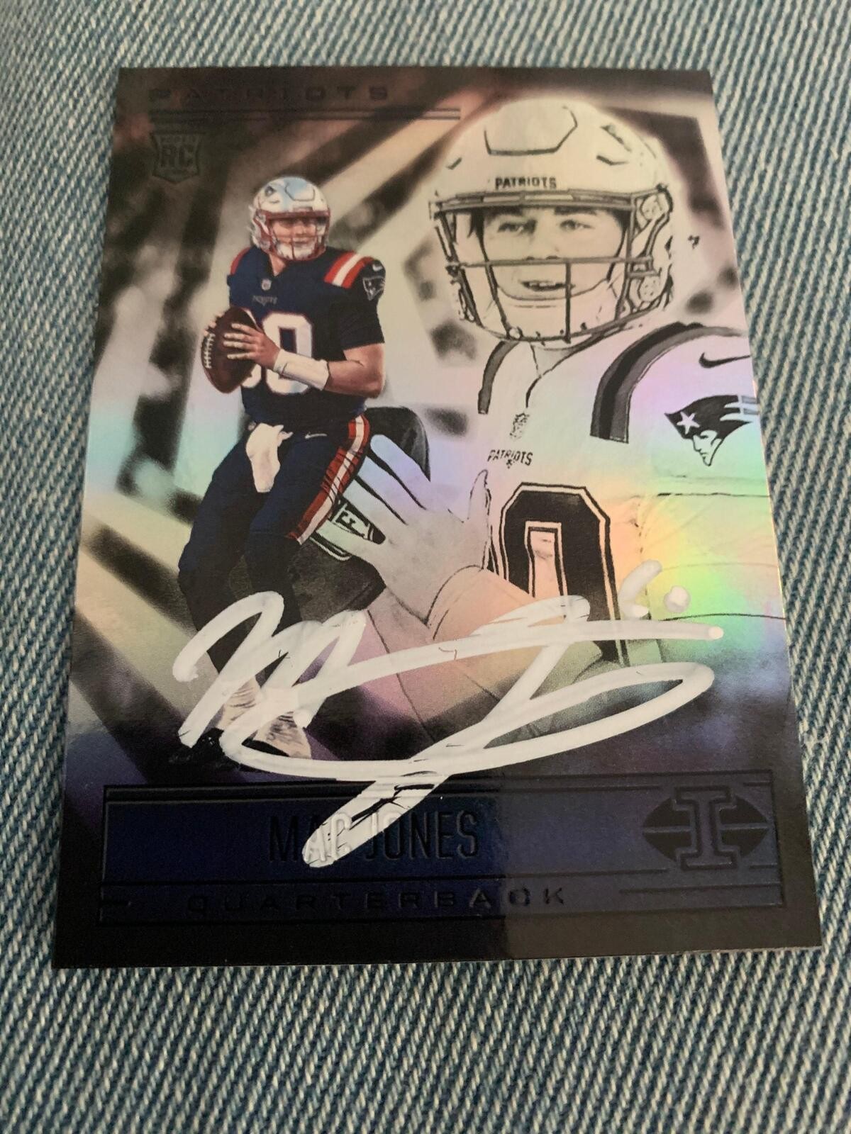 Mac Jones Signed Autographed New England Patroits Football Rookie Card RC COA