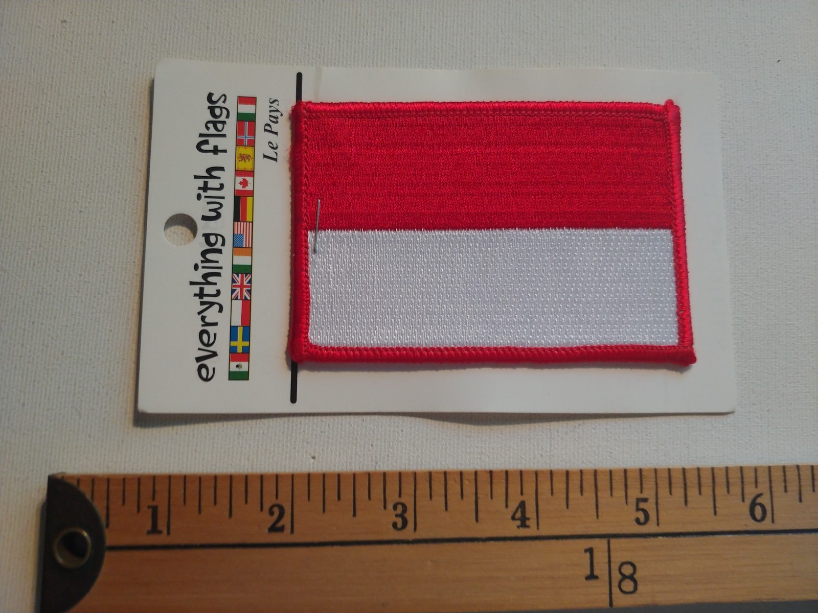 1 RARE 80S INDONESIA COUNTRY FLAG TRAVEL SOUVENIR PATCH CREST ECUSSON BADGE