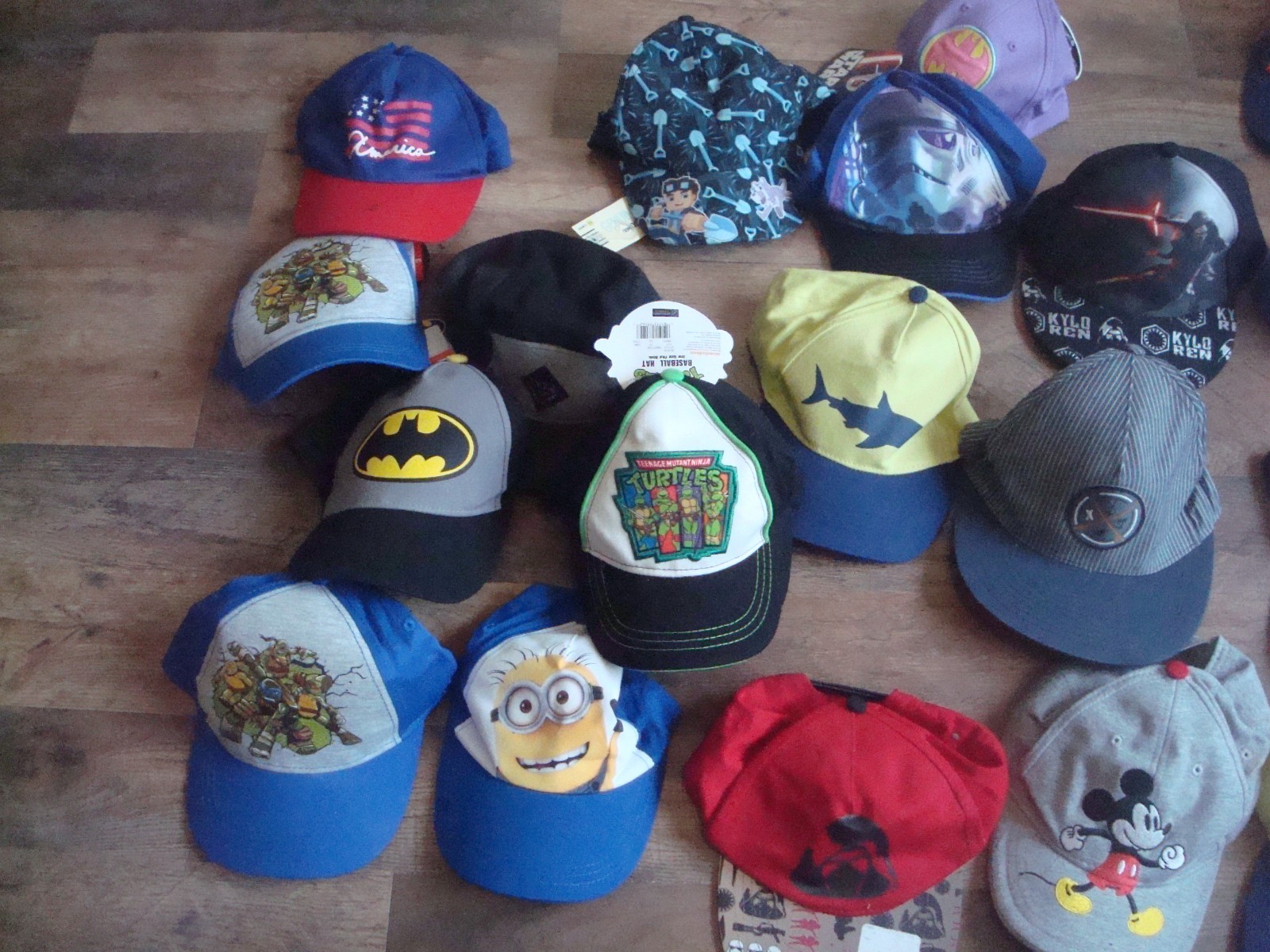 20 hats batman kids disney dc marvel WHOLESALE LOT HATS 00S Y2K VINTAGE