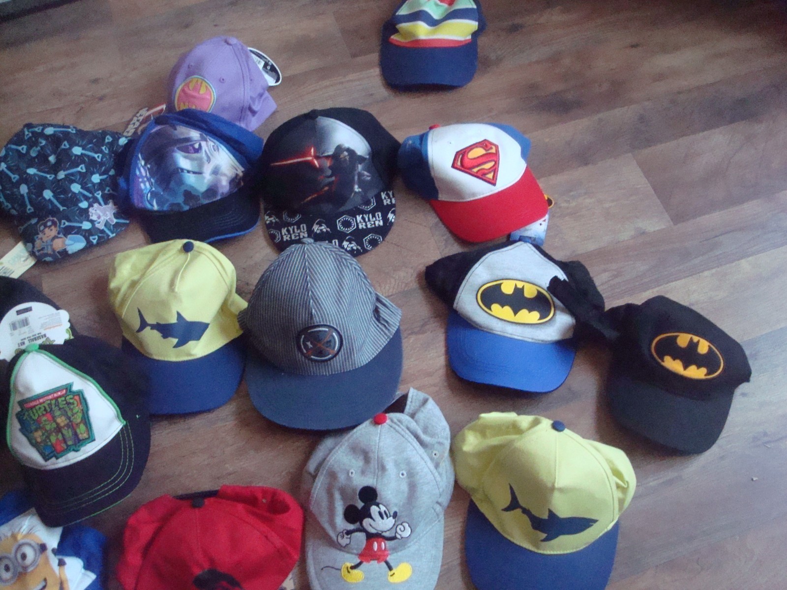 20 hats batman kids disney dc marvel WHOLESALE LOT HATS 00S Y2K VINTAGE