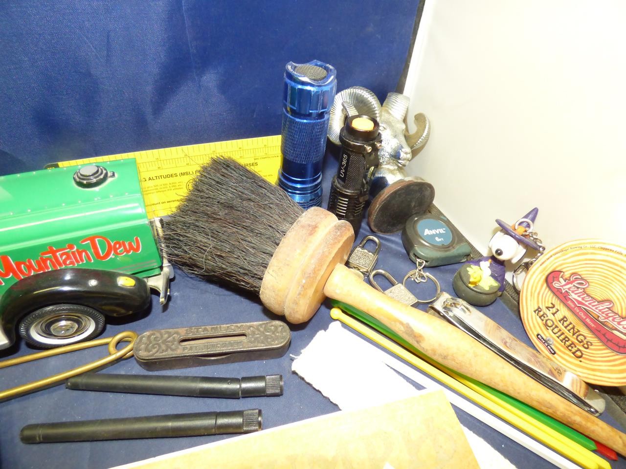 VINTAGE JUNK DRAWER LOT 200+ ITEMS (LOT E)
