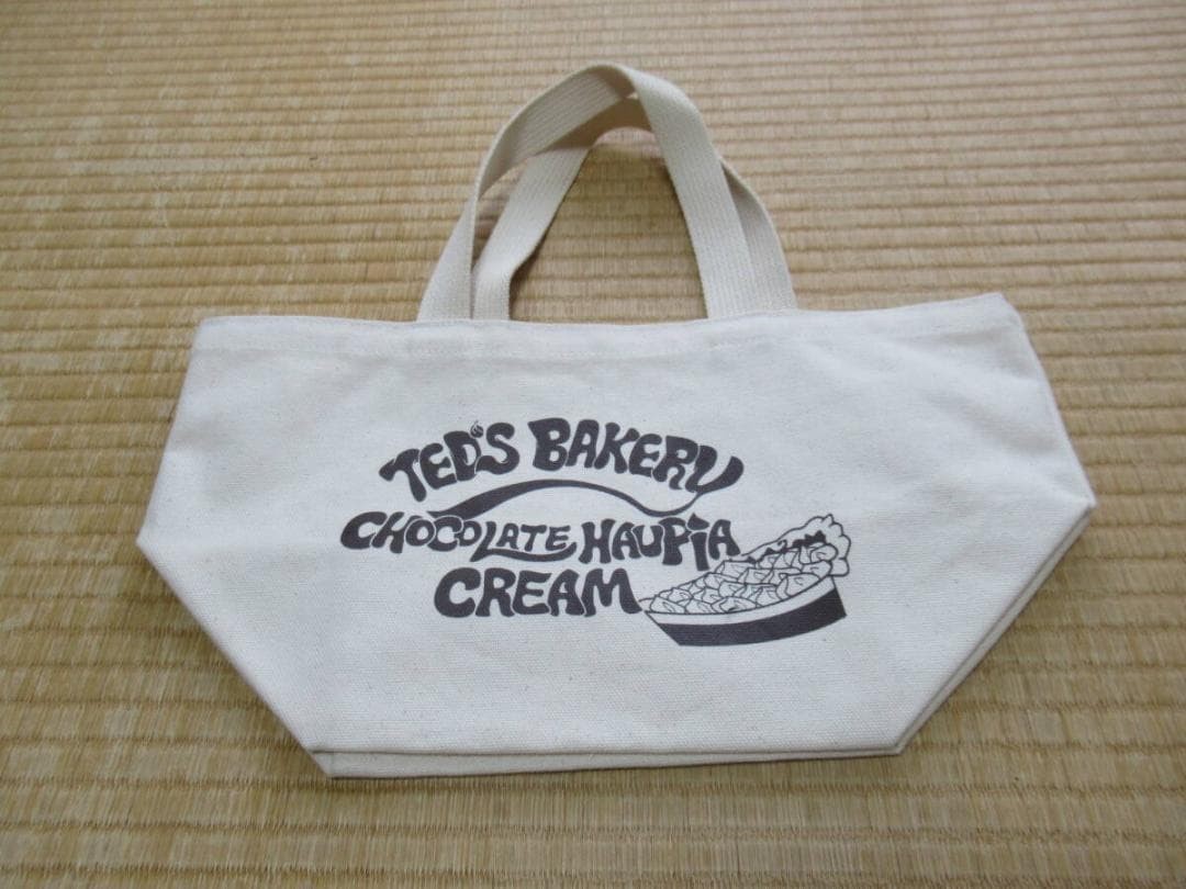 ◆Purchased in 2022◆ Cotton tote bag with Hawaiian restaurant “TED’S Bakery”