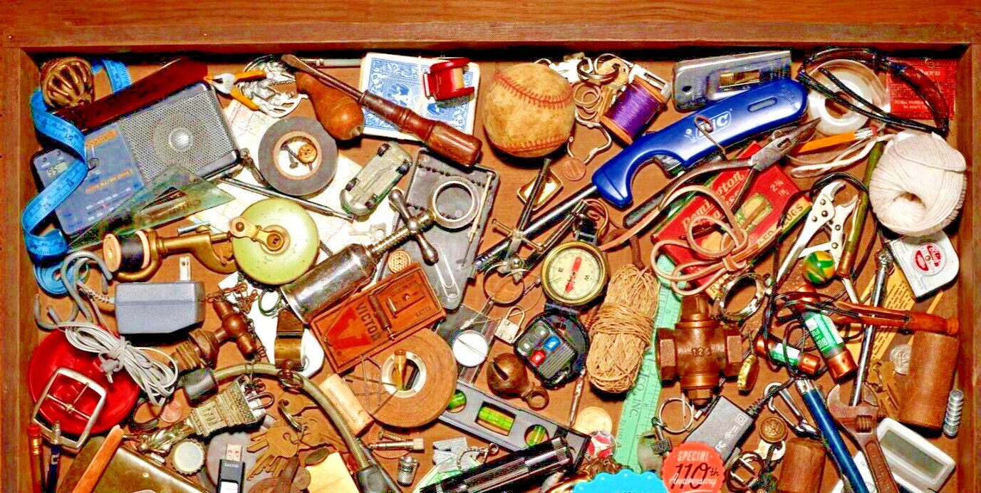 2 pounds “Junk Drawer lot” – Old to new items – Bulk mix – See Description-# GTW