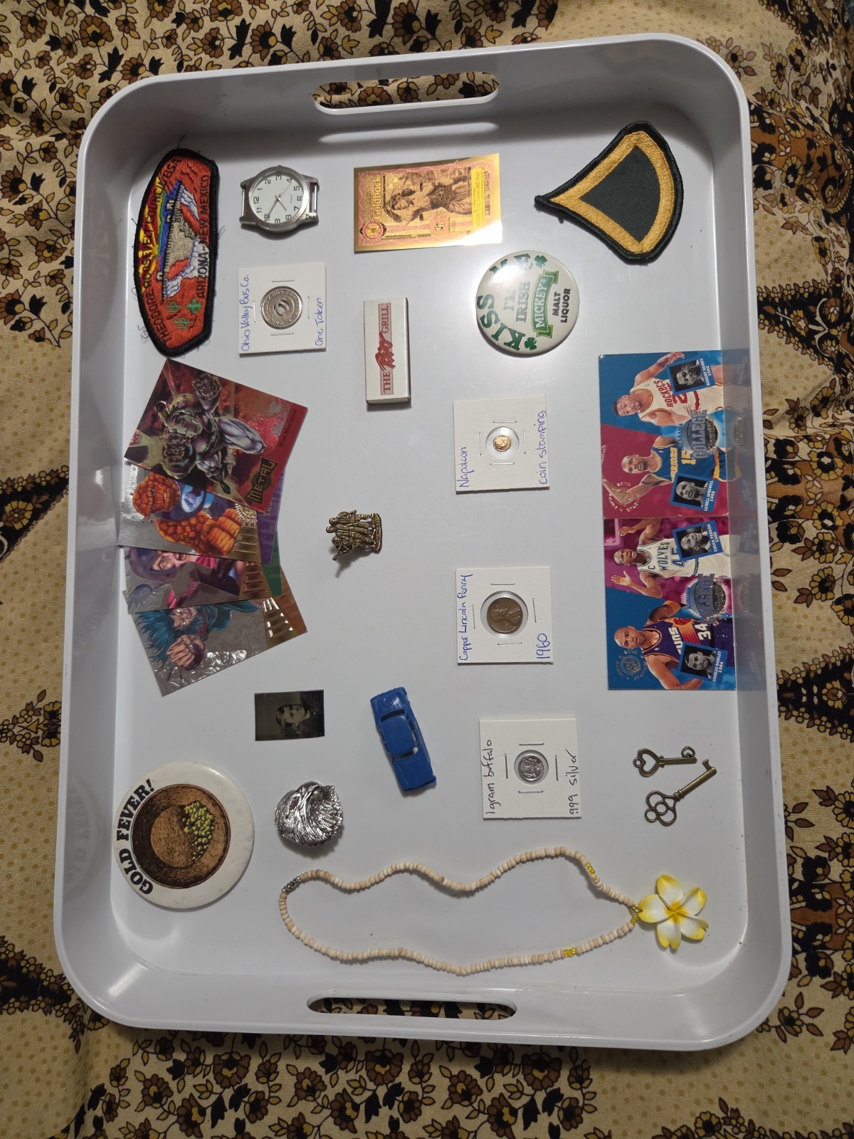 Vintage Junk Drawer Gold And Silver Sports And Comic Cards