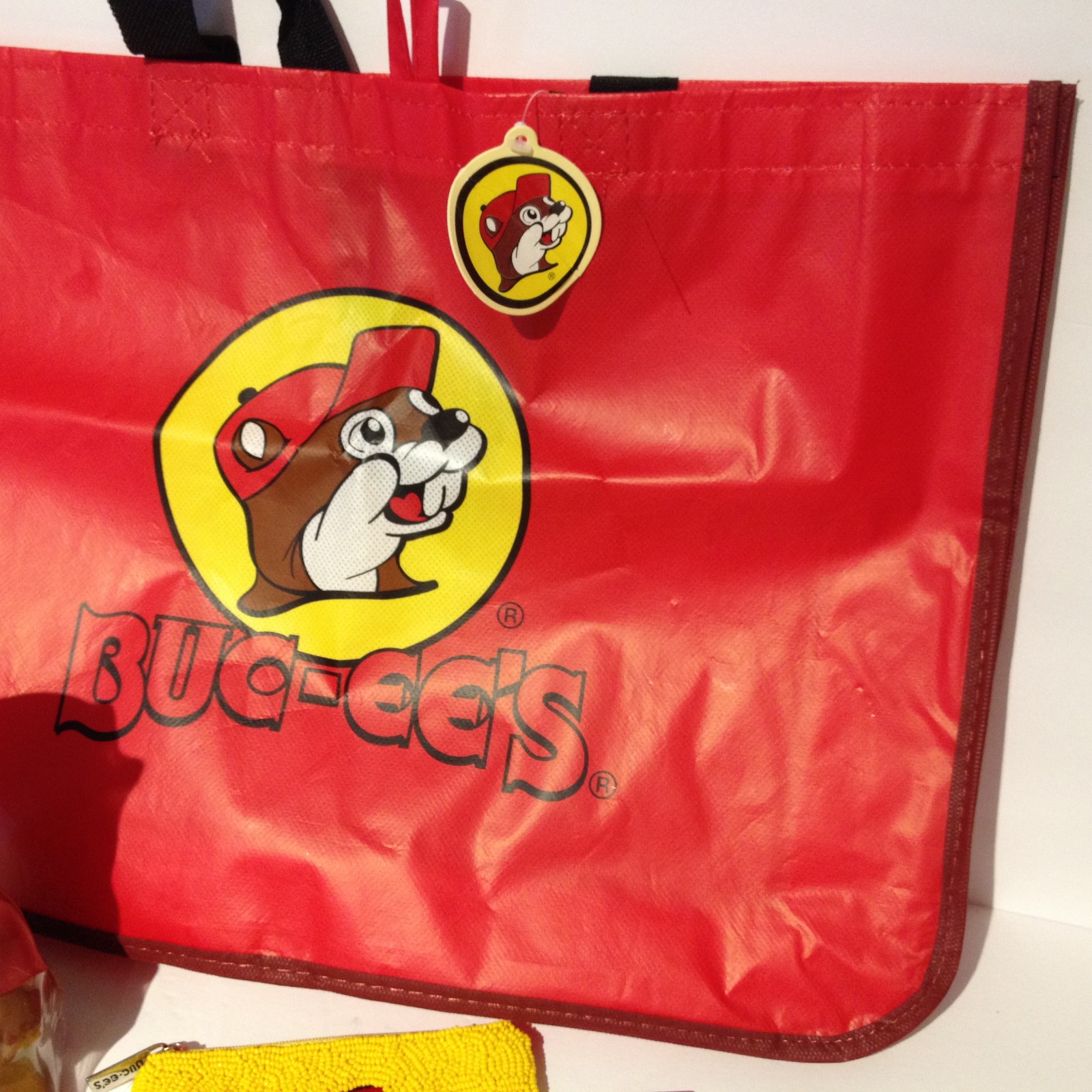 Buc-ee’s Souvenir Lot – Mascot Beaver Bag + Plastic Cup + Keychain + Beaded Bag