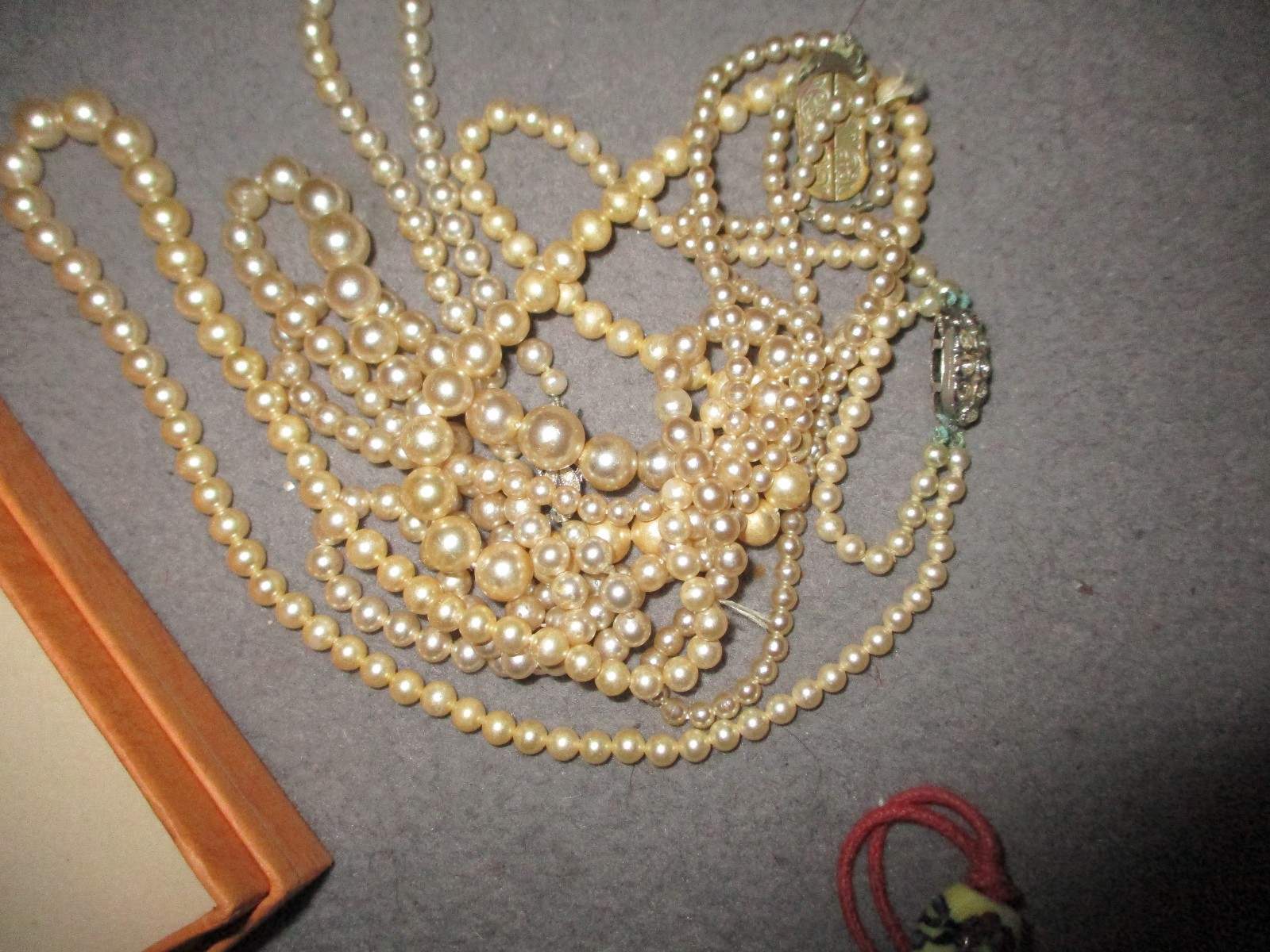 MULTIPLE TIGER’S EYE BRACELATE, NECKLACES INDIA HAND PAINTED, SIMULATED PEARLS