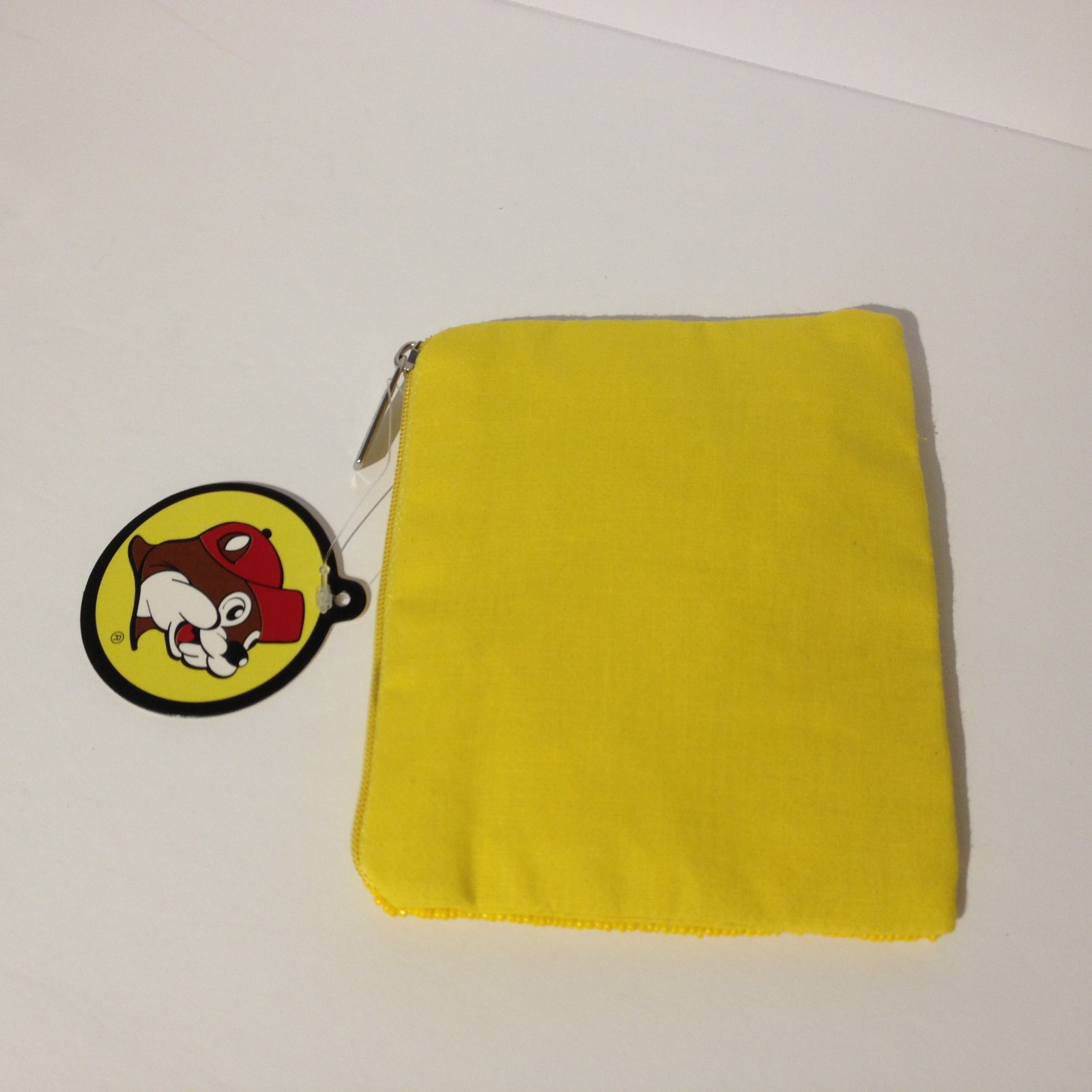 Buc-ee’s Souvenir Lot – Mascot Beaver Bag + Plastic Cup + Keychain + Beaded Bag