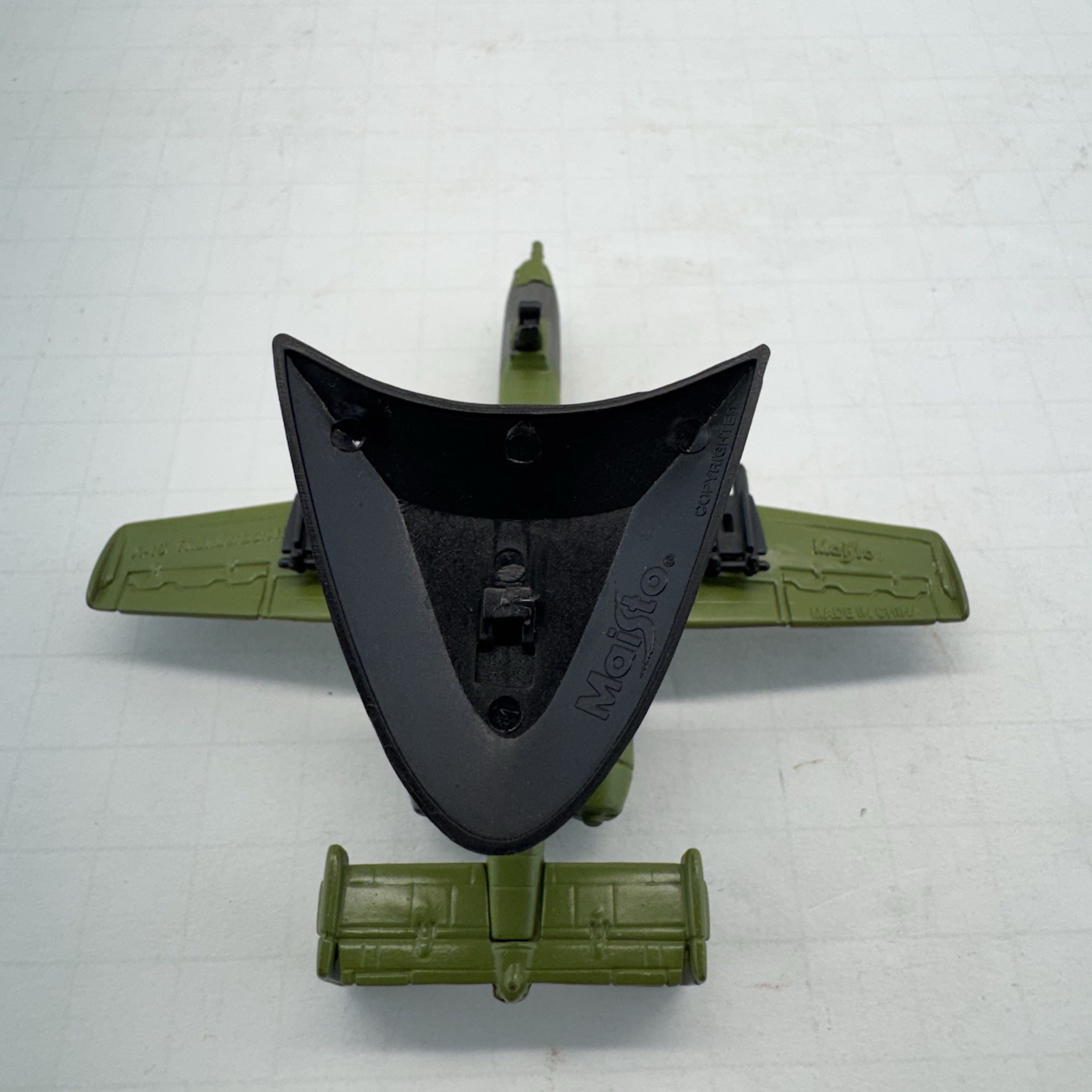 Maisto A-10 A Thunderbolt II Metal And Vintage Plastic Toy Plane Green Camo