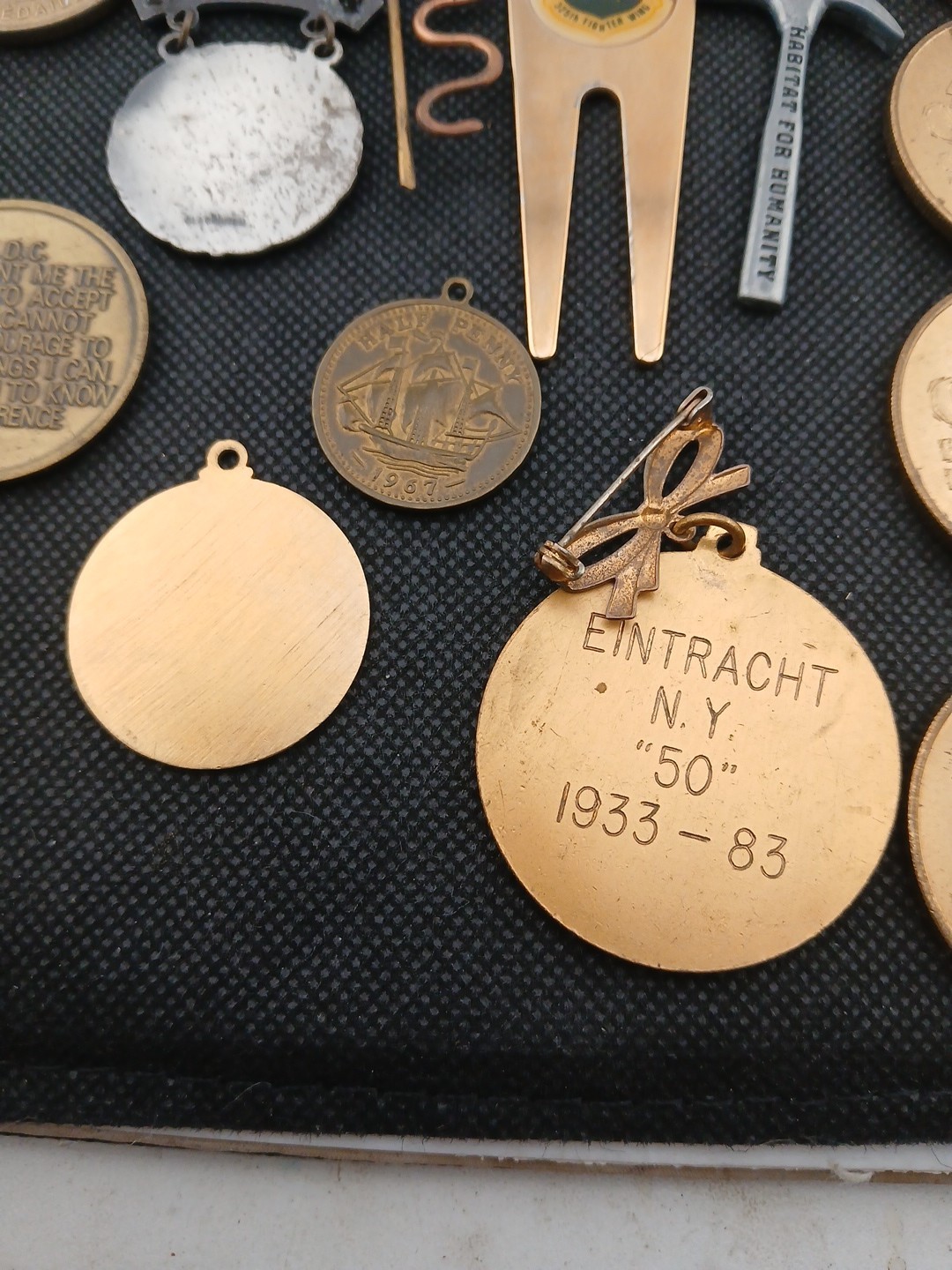 LOT OF GRANDPA’S vintage Souvenir coins pins Keychains collection