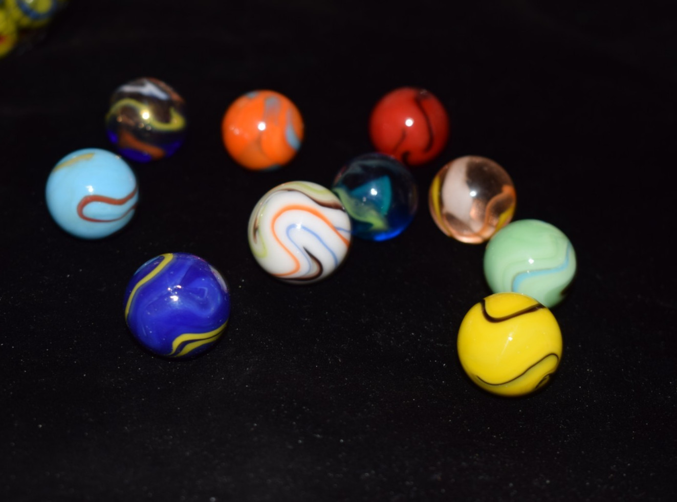 🐔➖⏩ Lot of 10 VACOR colorful swirls collector’s marbles shooter🎯size .875″ M