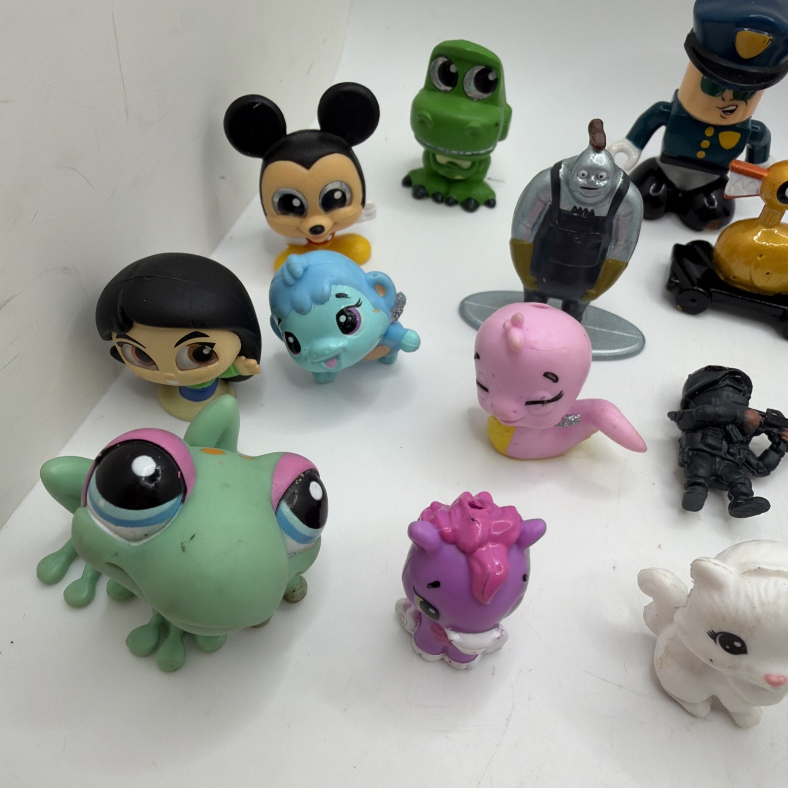 Mixed Lot Junk Drawer Assorted Smalls Toys Trinkets Shelf Disney LPS Metalfigs