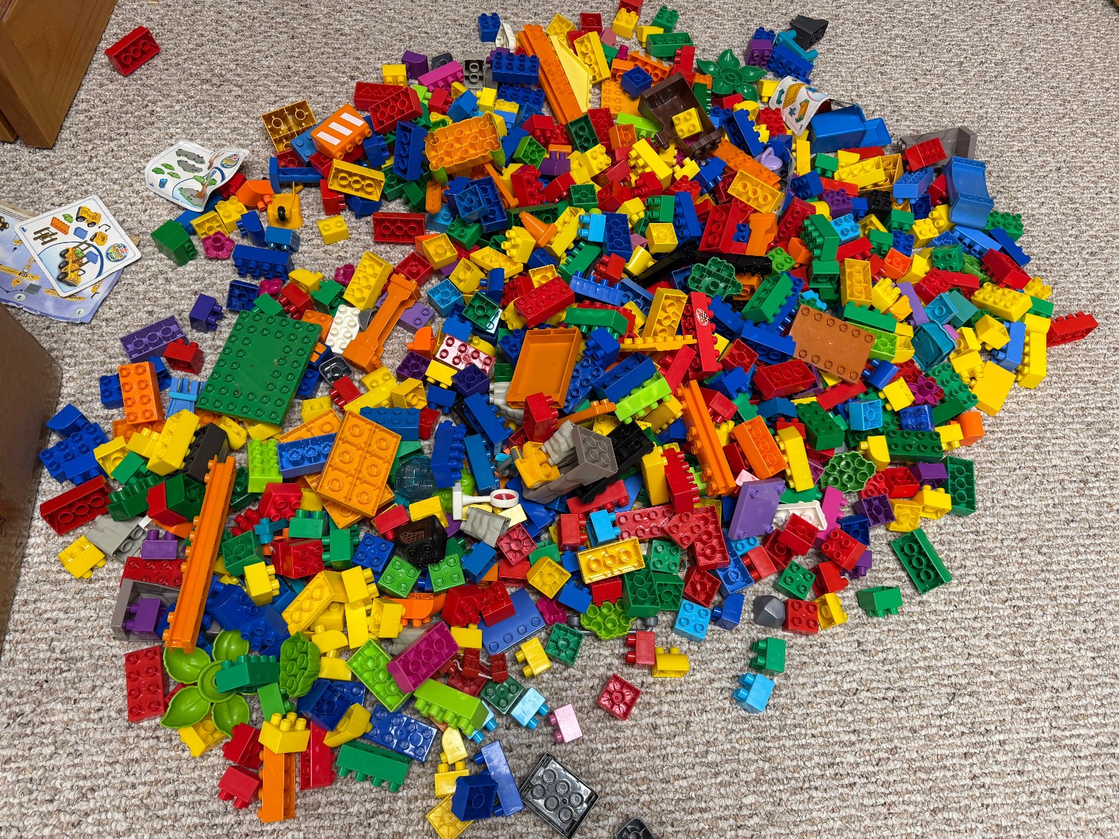Huge Bulk Lot 24 lbs MEGA BLOKS Building Blocks Bricks Pieces People
