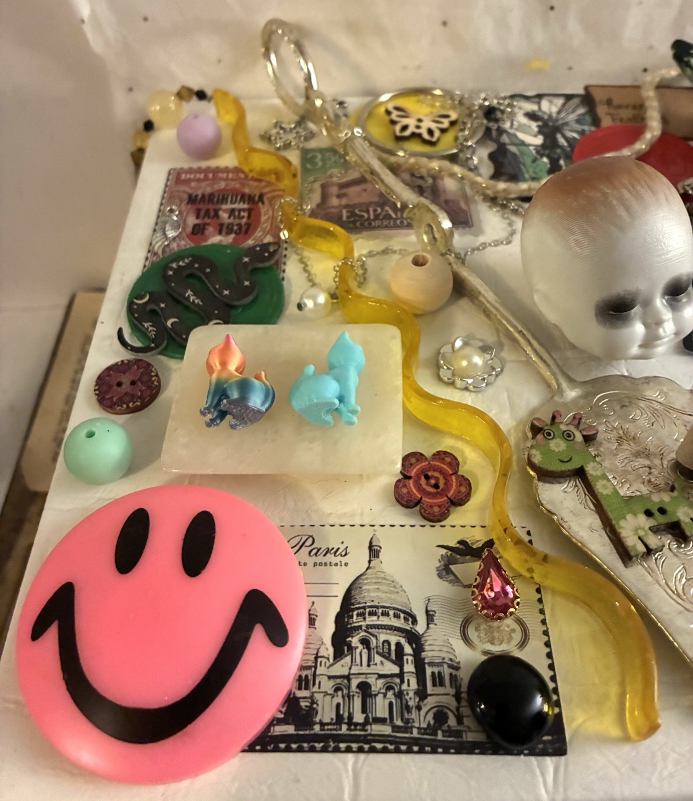 Creepy Doll Head Fish Wine Bottle Stopper Oddities Trinkets Junk Drawer Art Lot