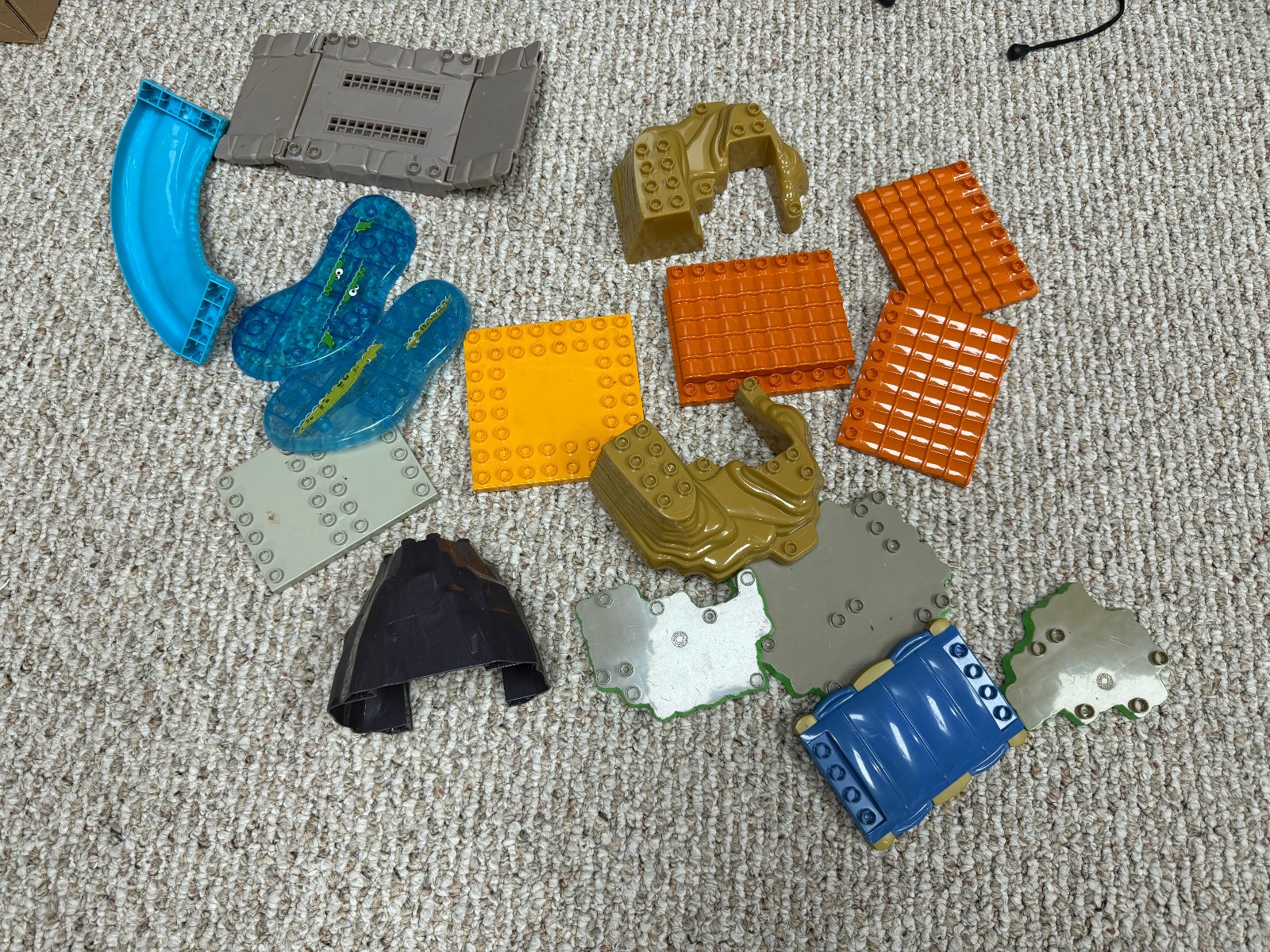 Huge Bulk Lot 24 lbs MEGA BLOKS Building Blocks Bricks Pieces People