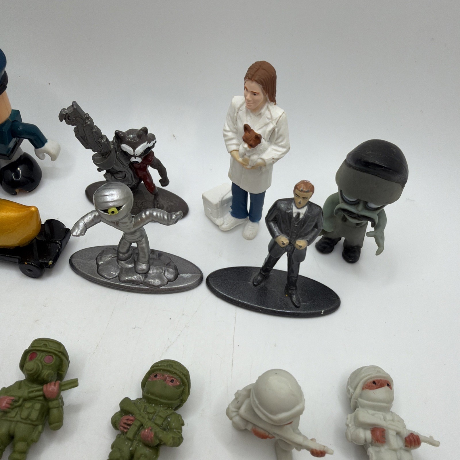 Mixed Lot Junk Drawer Assorted Smalls Toys Trinkets Shelf Disney LPS Metalfigs