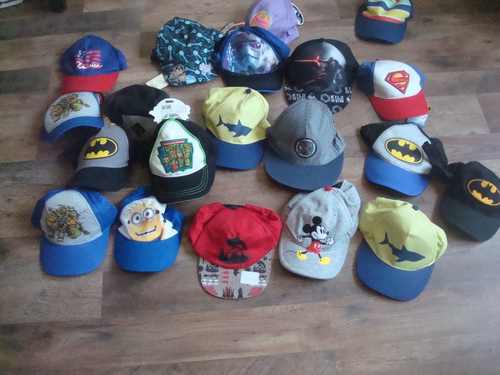 20 hats batman kids disney dc marvel WHOLESALE LOT HATS 00S Y2K VINTAGE