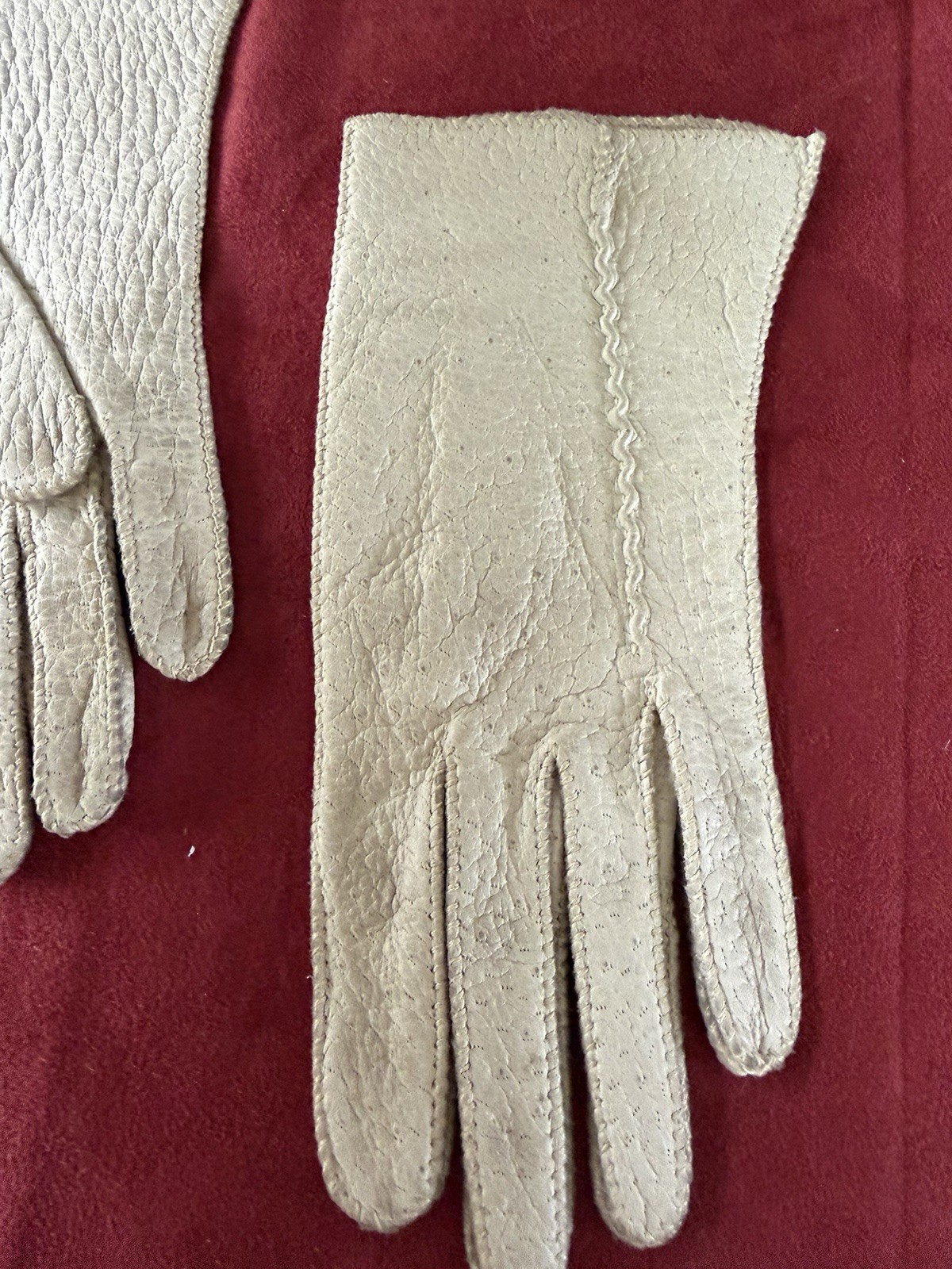 Grandma VTG-Now Junk Drawer Estate Sale Trinket Lot-Cosmetics Gloves Brooch GM5