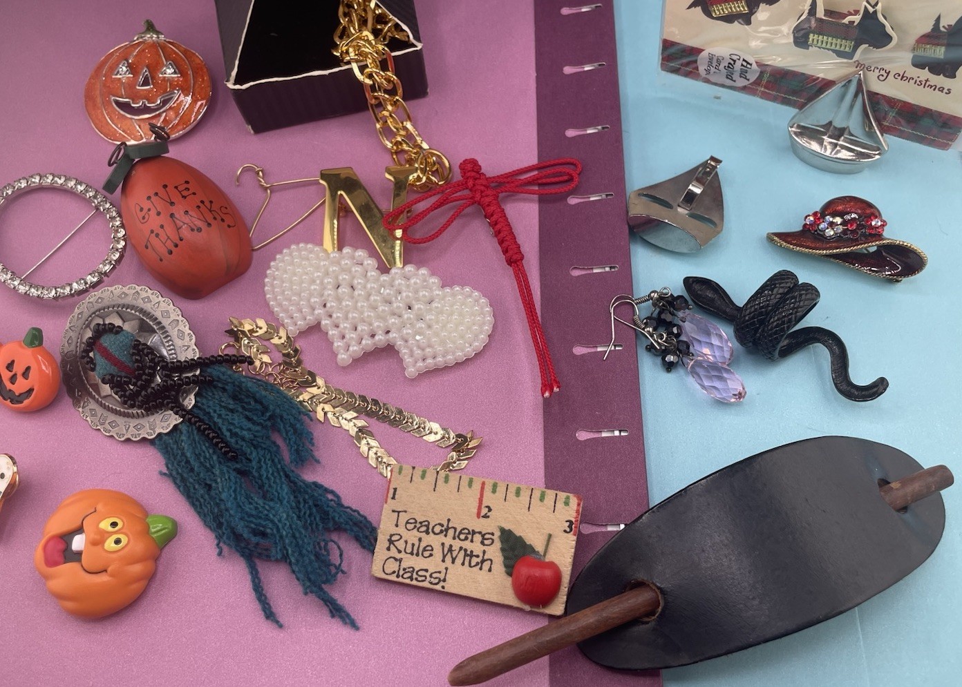 Grandmas Junk Drawer Lot Unusual Items Vintage To Modern Brooch Pin Random
