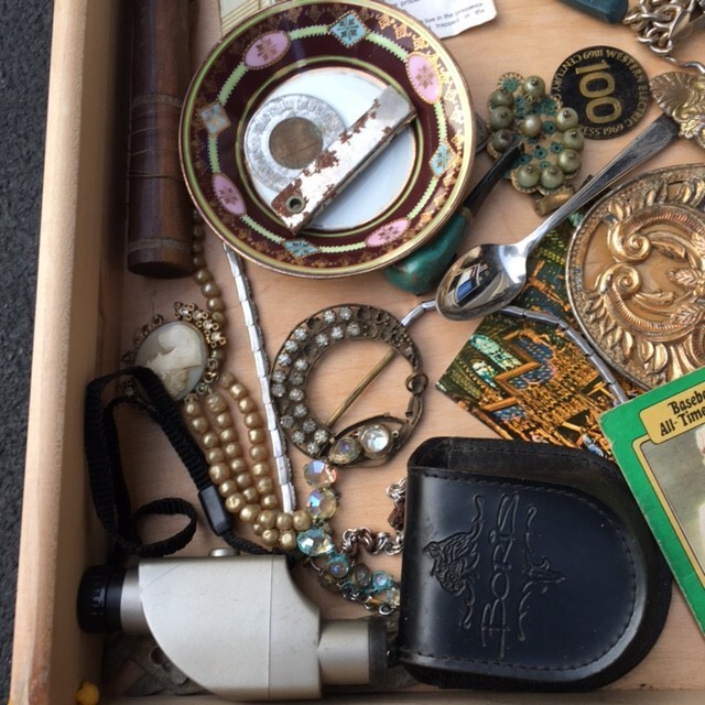 Estate Lot-Vintage Junk Drawer Lot Collectibles-Jewelry,Trinkets,Coins, bulk#3EE