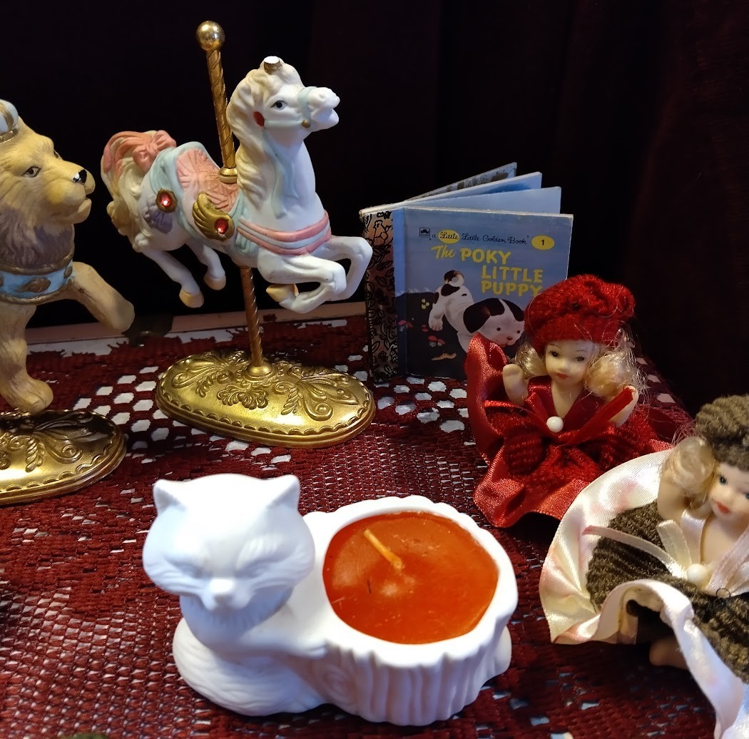 Vtg Treasure Junk Drawer Carousel horses and lion Miniatures silverware figurine