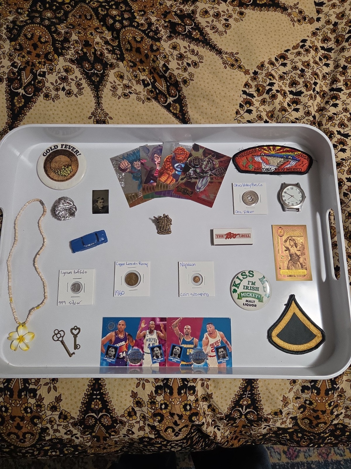 Vintage Junk Drawer Gold And Silver Sports And Comic Cards
