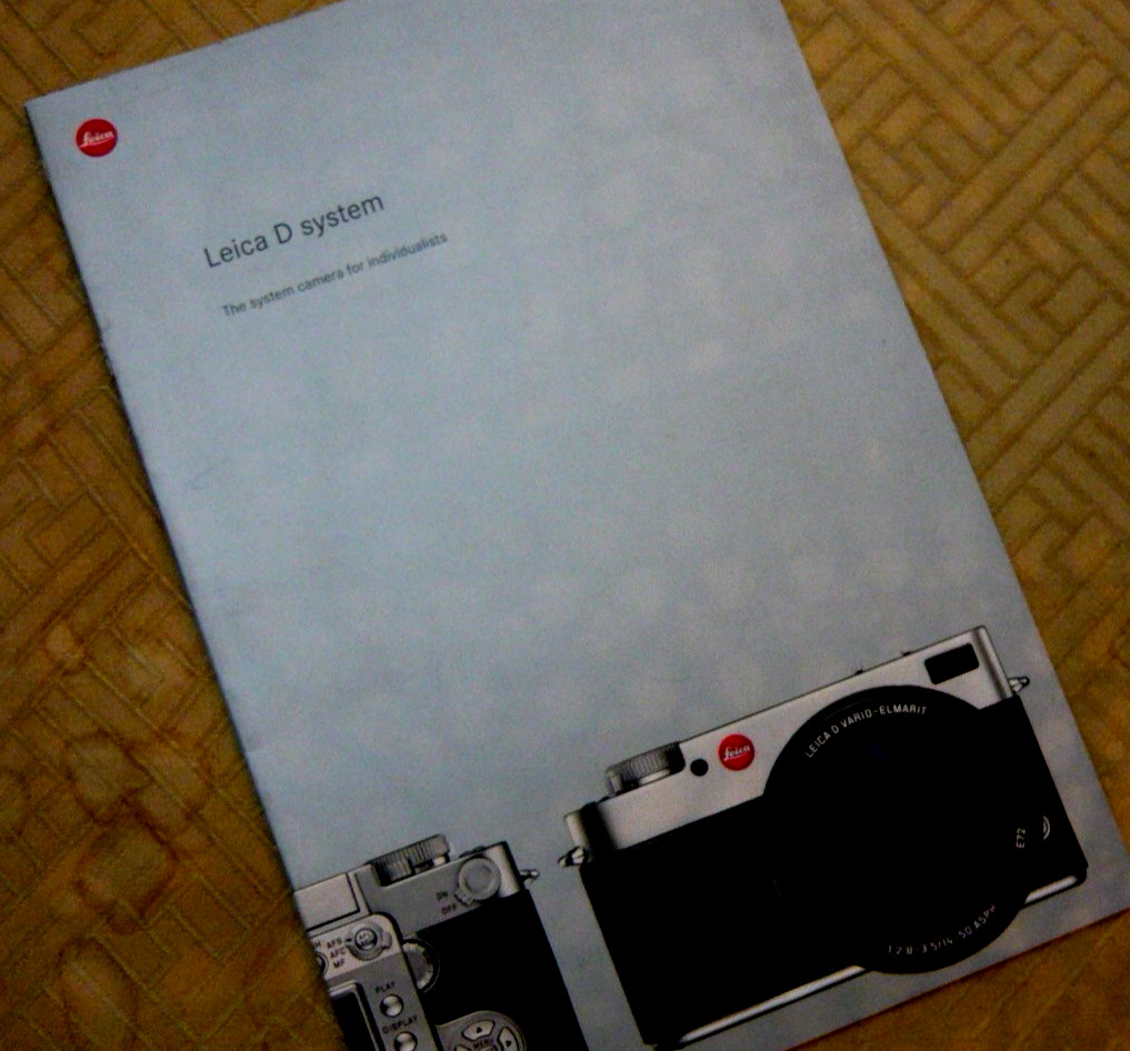 Leica D System , 16 page genuine publication, english. Superb!